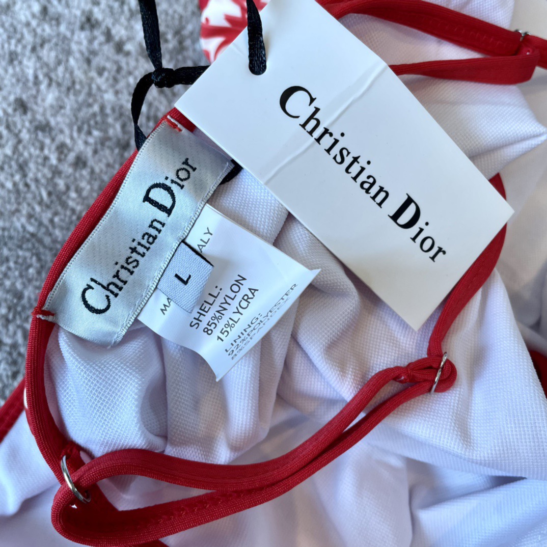 Dior 迪奥连体泳衣 强烈推荐！超显气质 😍🥰适合多种场景的游泳衣🏊‍♀️海边 游泳池 温泉 水上乐园