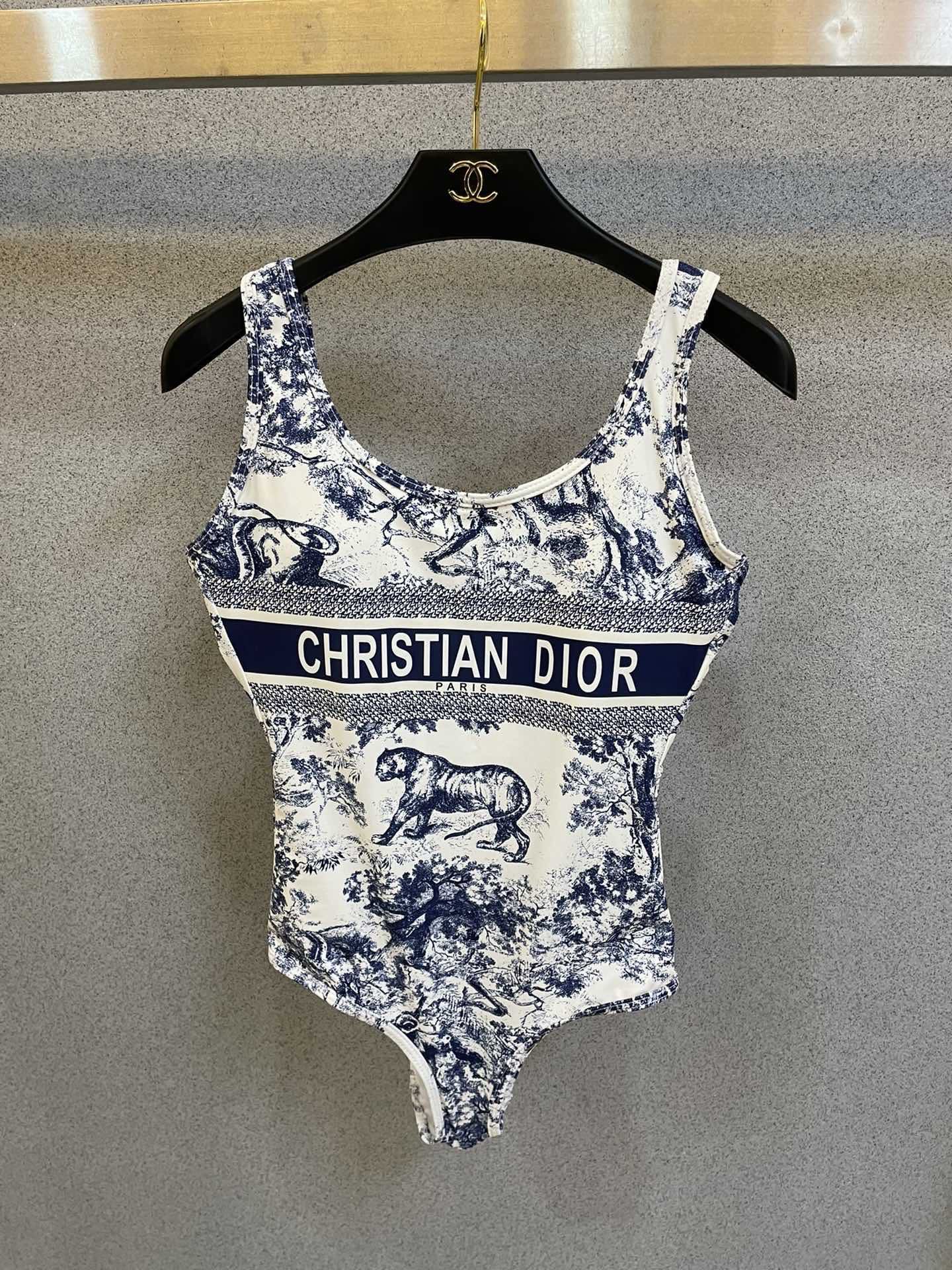 Dior 迪奥连体泳衣 强烈推荐！超显气质 😍🥰适合多种场景的游泳衣🏊‍♀️海边 游泳池 温泉 水上乐园
