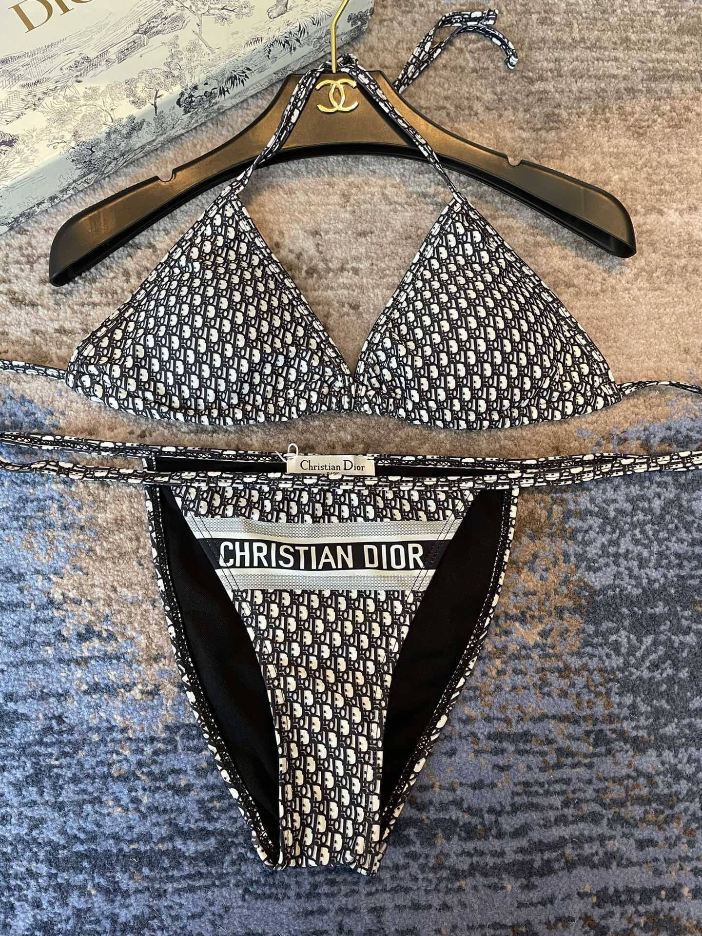 Dior 迪奥比基尼泳衣 强烈推荐！超显气质 😍🥰适合多种场景的游泳衣🏊‍♀️海边 游泳池 温泉 水上乐