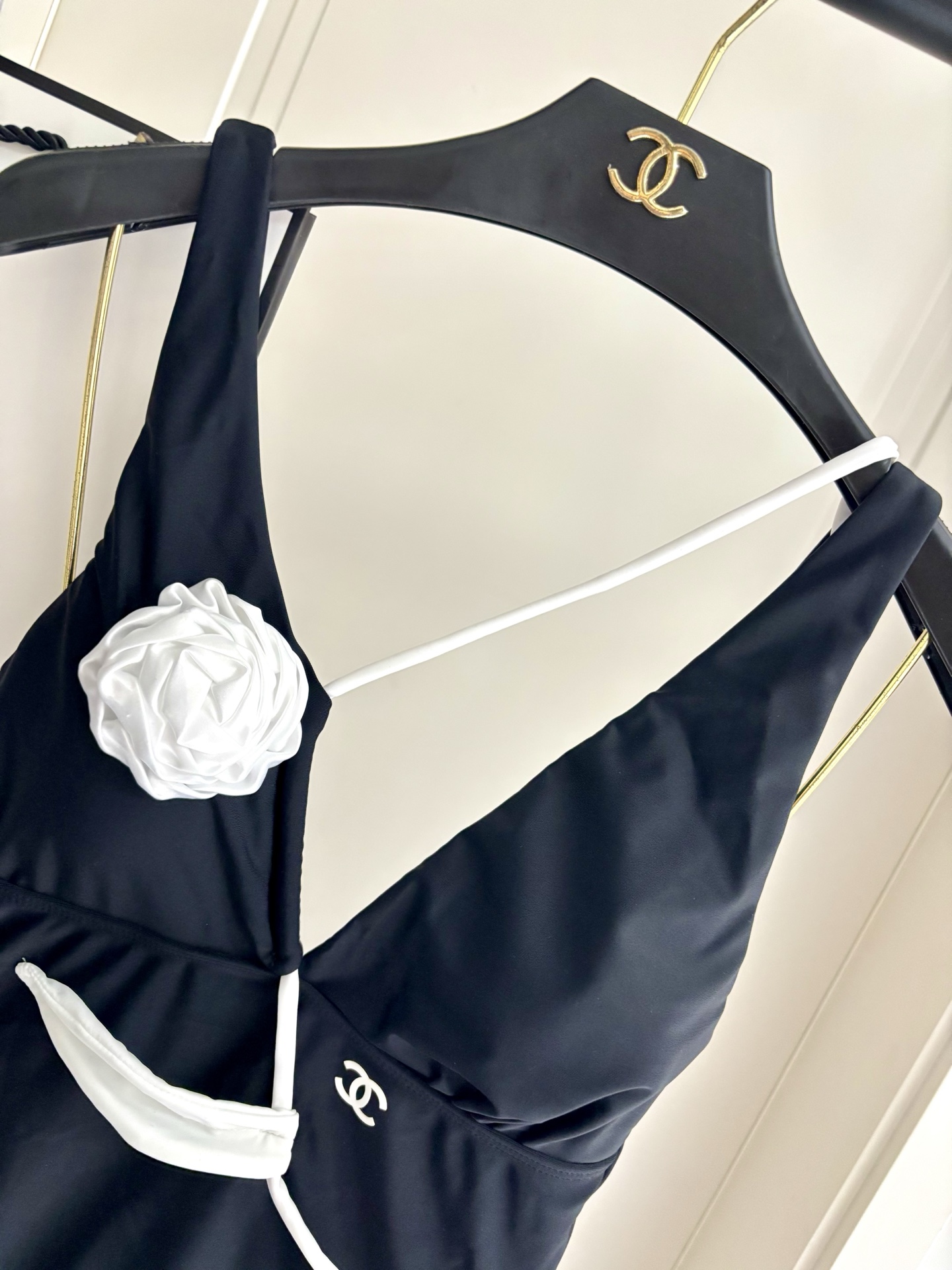 Chanel新款泳衣👙❤️😍🥰适合多种场景的游泳衣🏊‍♀️海边 游泳池 温泉 水上乐园 漂流都可以😌内搭