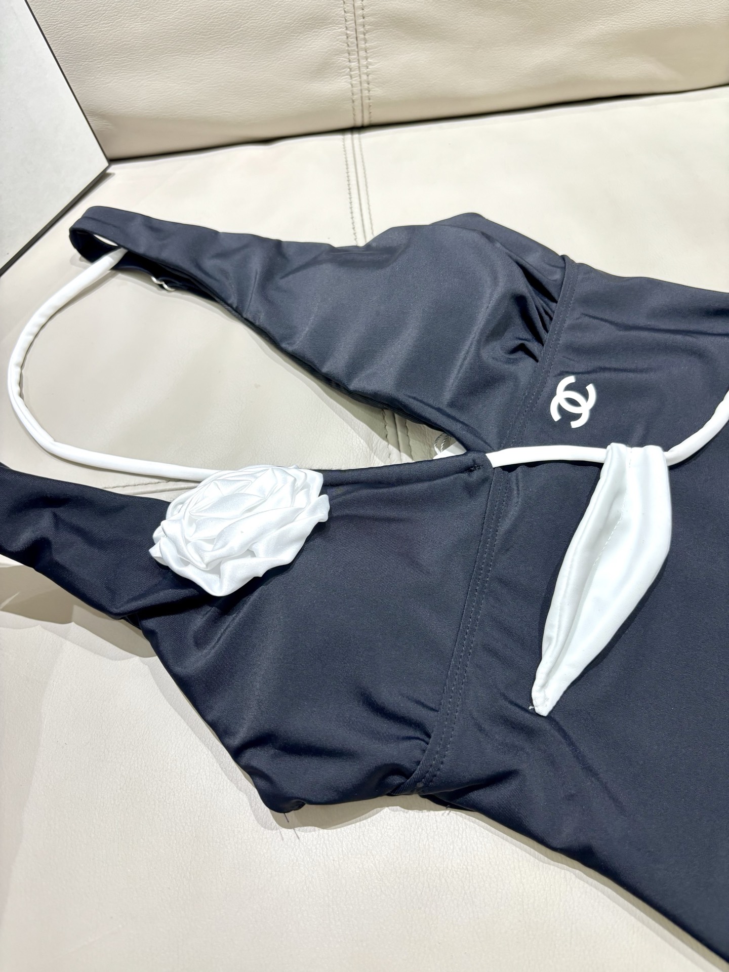 Chanel新款泳衣👙❤️😍🥰适合多种场景的游泳衣🏊‍♀️海边 游泳池 温泉 水上乐园 漂流都可以😌内搭