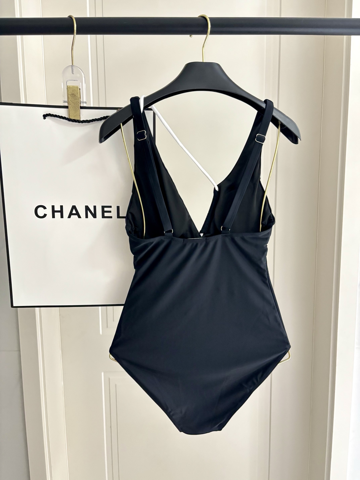 Chanel新款泳衣👙❤️😍🥰适合多种场景的游泳衣🏊‍♀️海边 游泳池 温泉 水上乐园 漂流都可以😌内搭