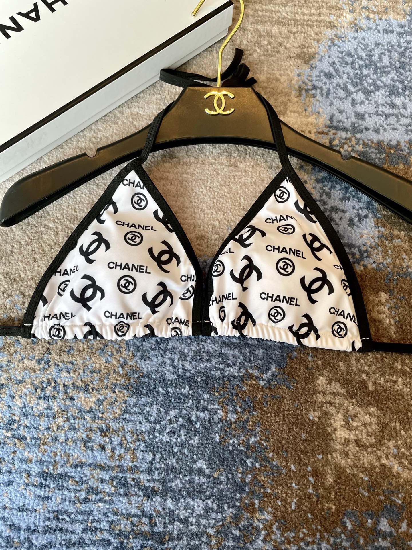 Chanel 香奈儿新款印花比基尼👙❤️😍🥰适合多种场景的游泳衣🏊‍♀️海边 游泳池 温泉 水上乐园 漂