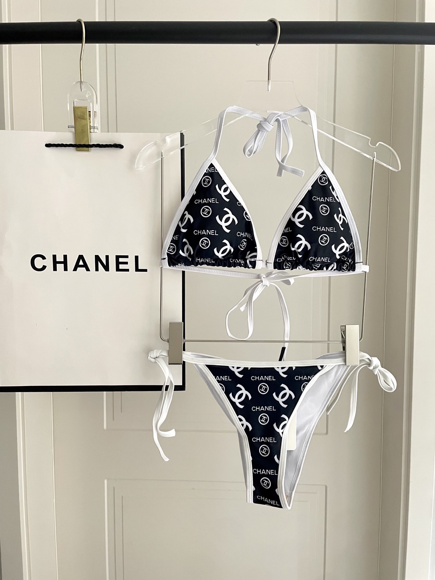 Chanel 香奈儿新款印花比基尼👙❤️😍🥰适合多种场景的游泳衣🏊‍♀️海边 游泳池 温泉 水上乐园 漂