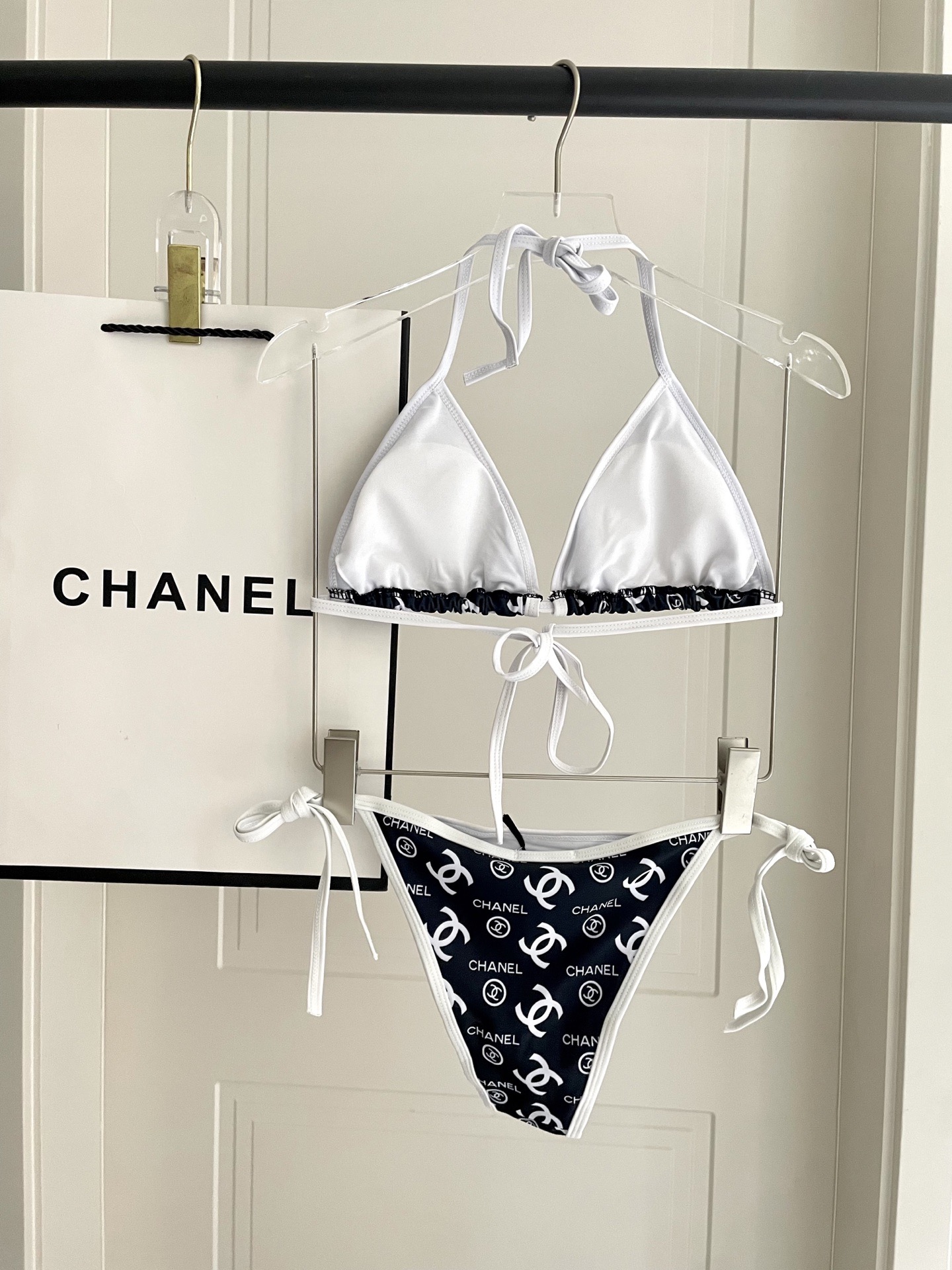 Chanel 香奈儿新款印花比基尼👙❤️😍🥰适合多种场景的游泳衣🏊‍♀️海边 游泳池 温泉 水上乐园 漂
