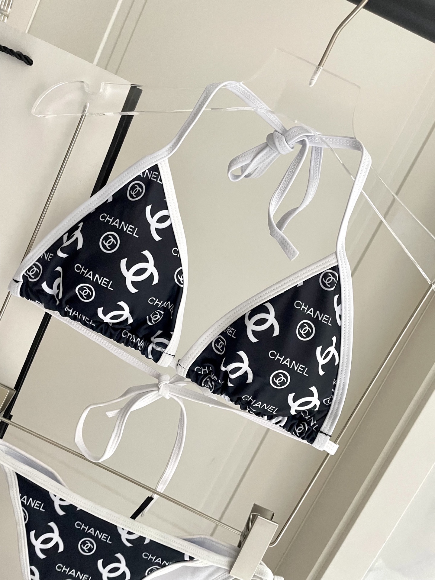 Chanel 香奈儿新款印花比基尼👙❤️😍🥰适合多种场景的游泳衣🏊‍♀️海边 游泳池 温泉 水上乐园 漂