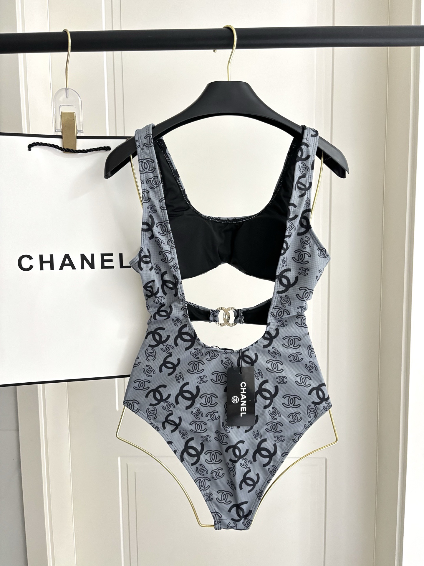 Chanel 香奈儿新款泳衣👙❤️😍🥰适合多种场景的游泳衣🏊‍♀️海边 游泳池 温泉 水上乐园 漂流都可