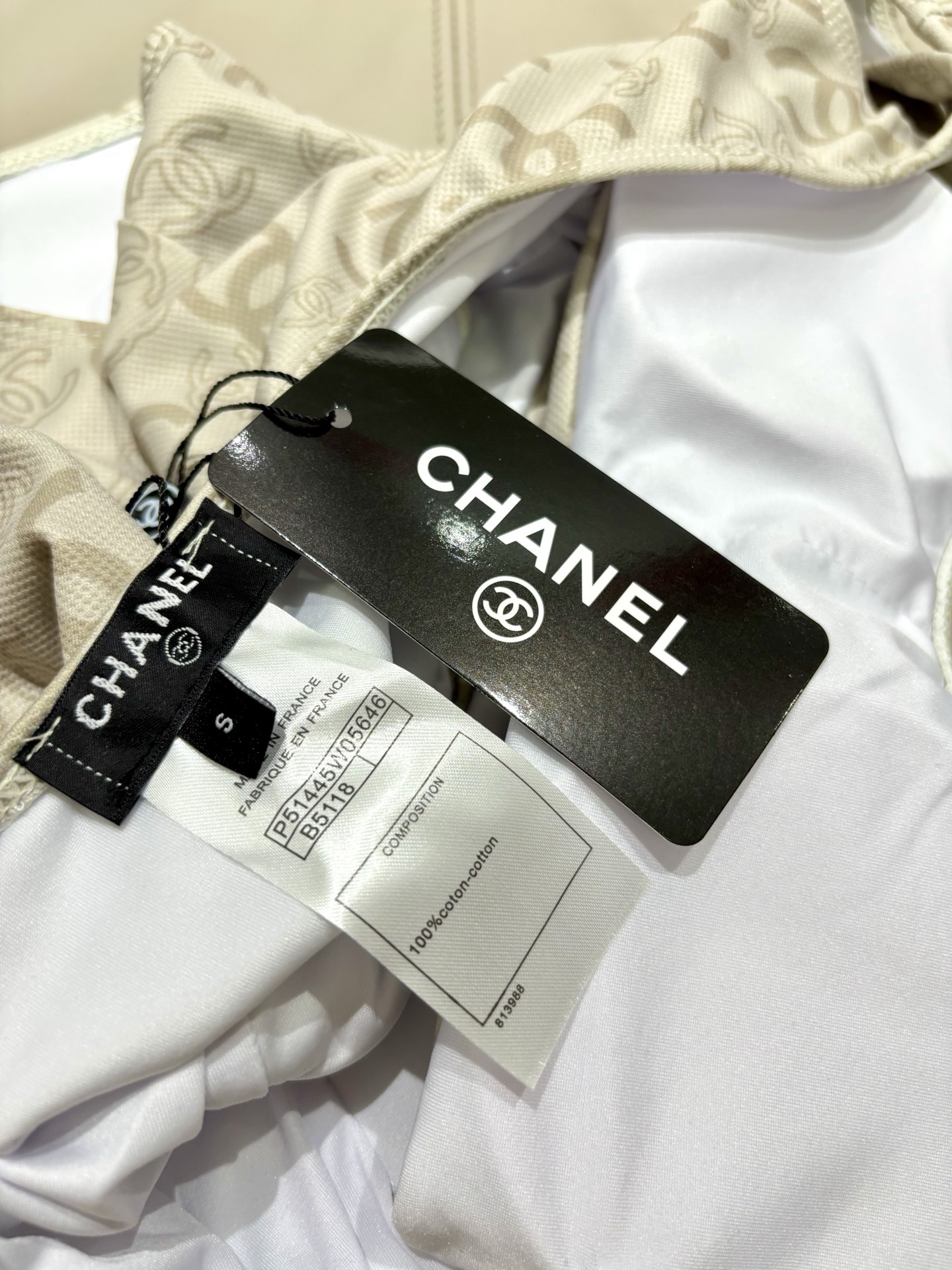 Chanel 香奈儿新款泳衣👙❤️😍🥰适合多种场景的游泳衣🏊‍♀️海边 游泳池 温泉 水上乐园 漂流都可