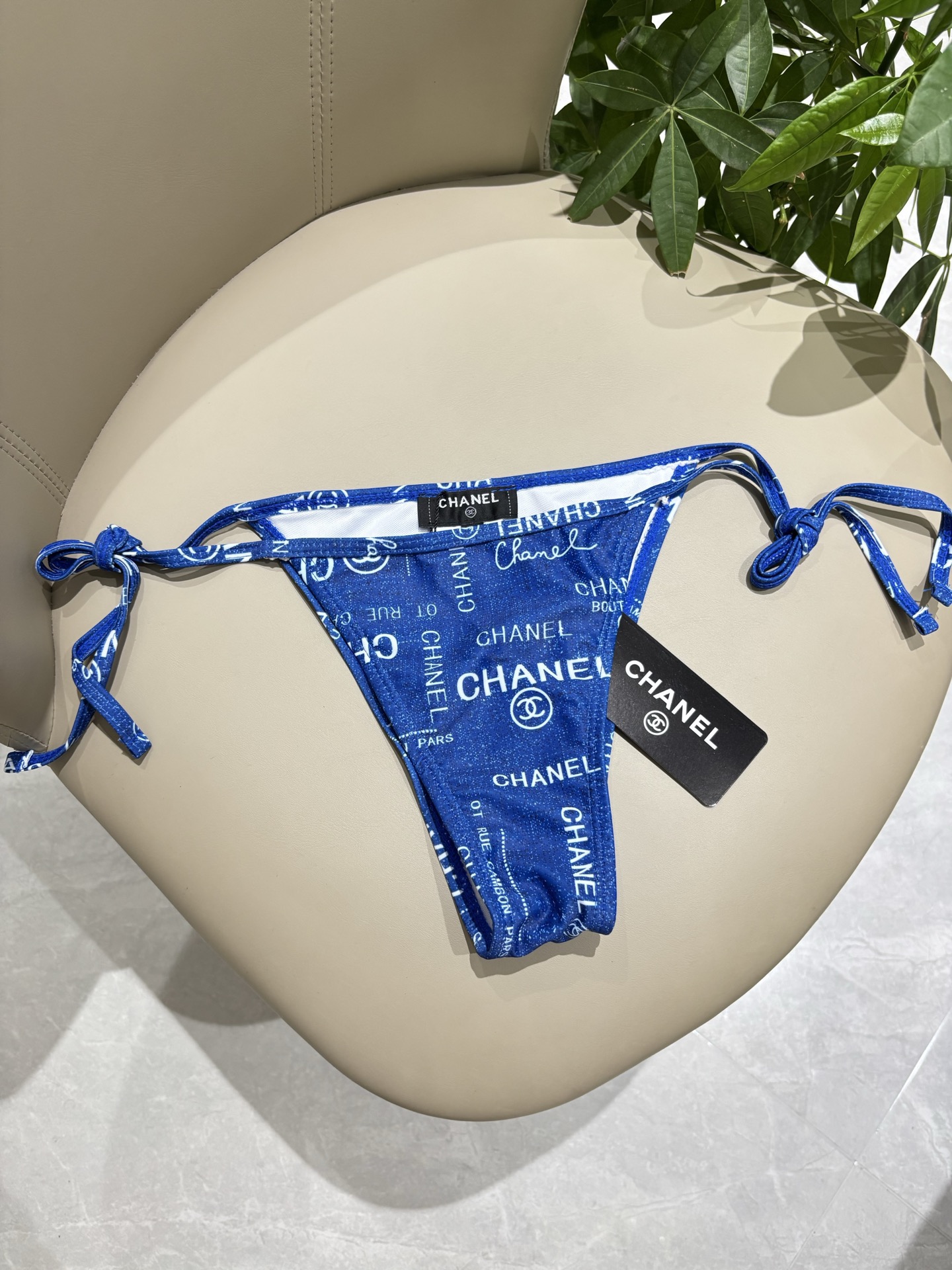 Chanel 香奈儿新款比基尼泳衣👙❤️😍🥰适合多种场景的游泳衣🏊‍♀️海边 游泳池 温泉 水上乐园 漂