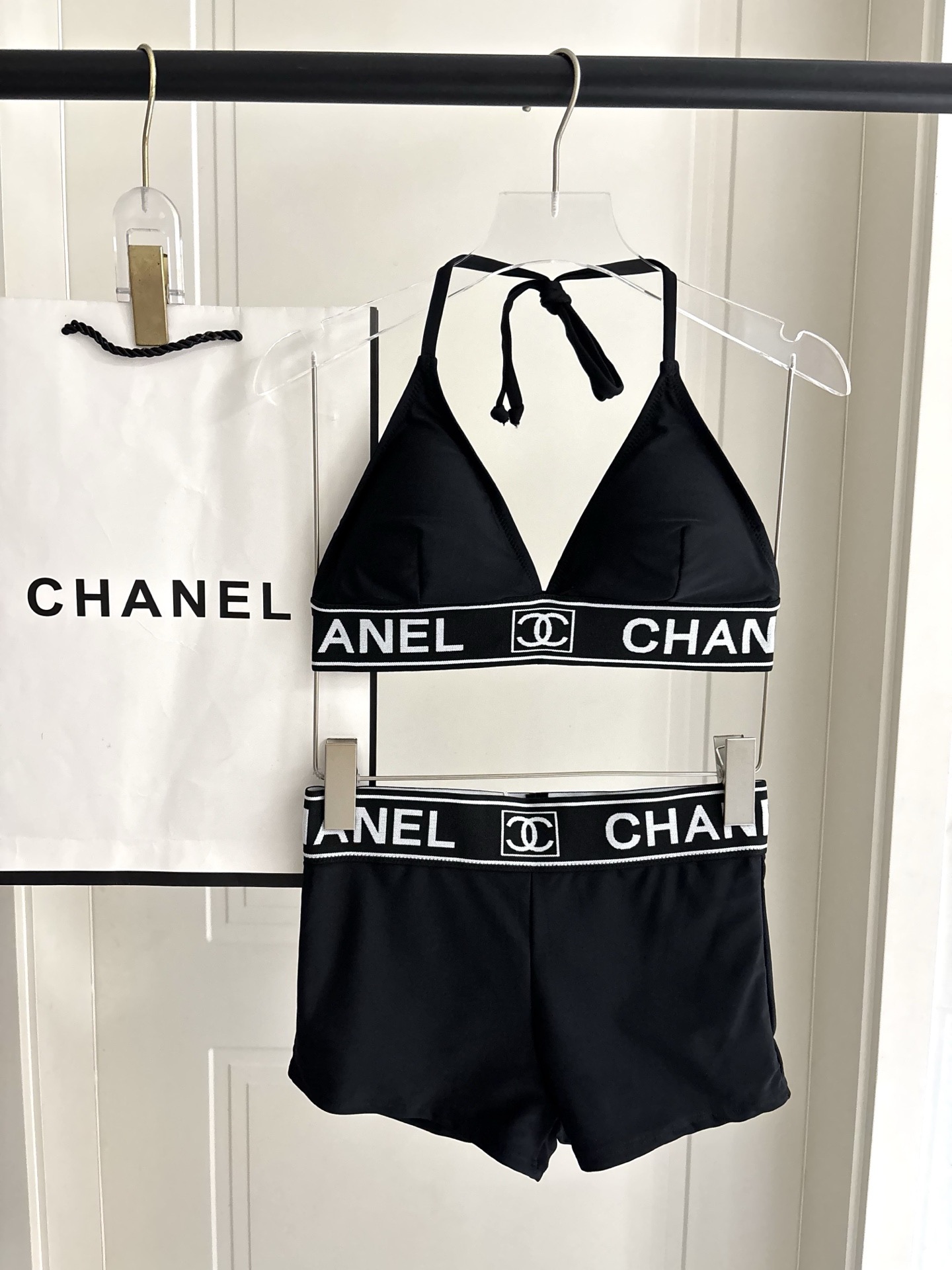 Chanel 香奈儿新款分体泳衣👙❤️😍🥰适合多种场景的游泳衣🏊‍♀️海边 游泳池 温泉 水上乐园 漂流