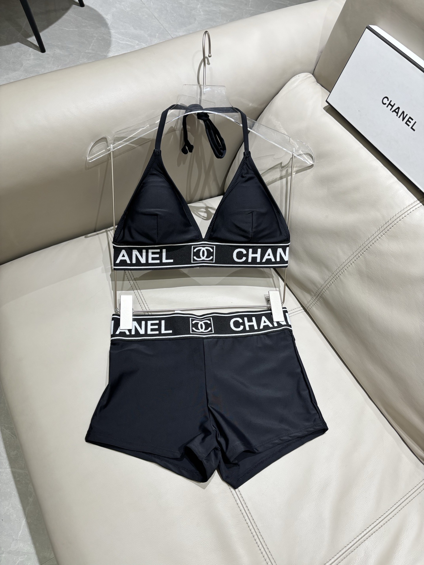 Chanel 香奈儿新款分体泳衣👙❤️😍🥰适合多种场景的游泳衣🏊‍♀️海边 游泳池 温泉 水上乐园 漂流