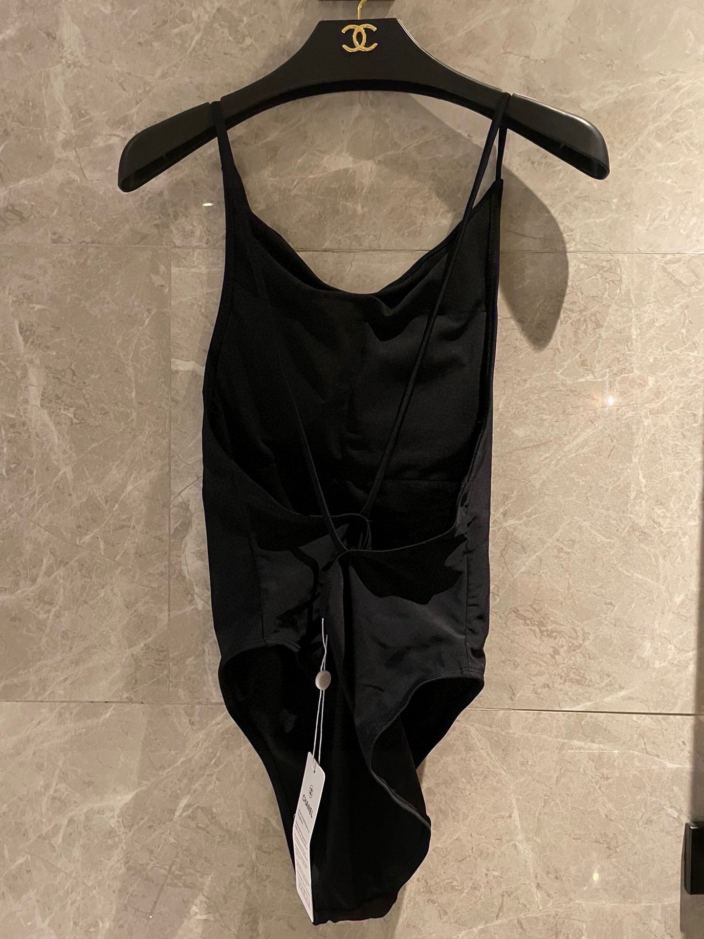 Chanel专柜新款连体泳衣😍🥰适合多种场景的游泳衣🏊‍♀️海边 游泳池 温泉 水上乐园 漂流都可以😌面