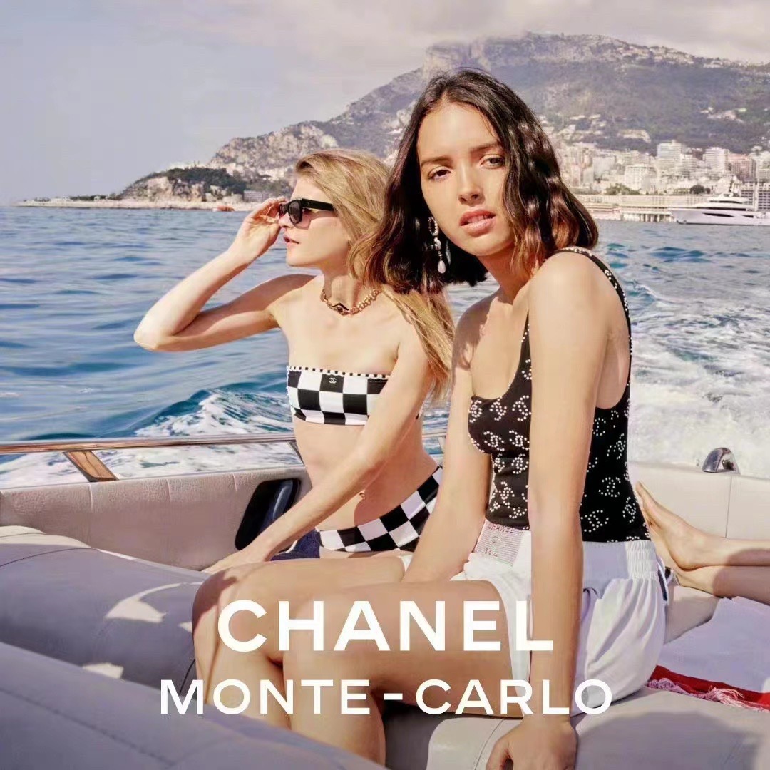 Chanel专柜新款连体泳衣😍🥰适合多种场景的游泳衣🏊‍♀️海边 游泳池 温泉 水上乐园 漂流都可以😌面