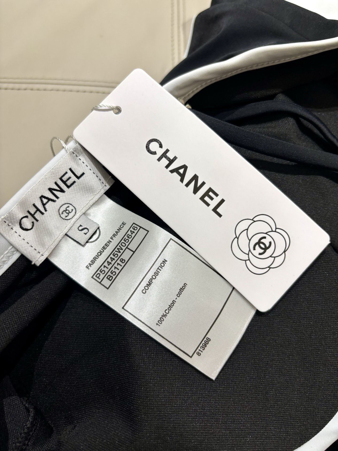 Chanel新款连体😍🥰适合多种场景的游泳衣🏊‍♀️海边 游泳池 温泉 水上乐园 漂流都可以😌内搭也完全