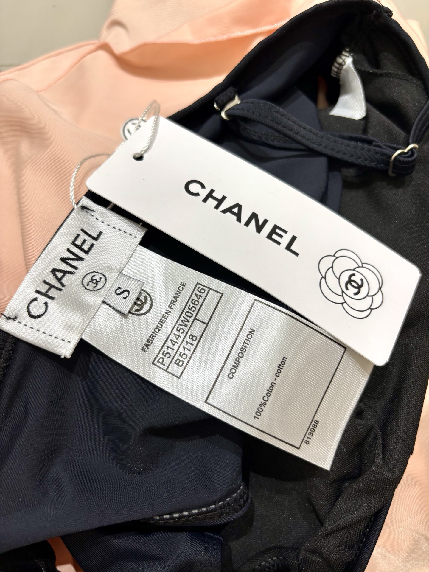 Chanel新款连体😍🥰适合多种场景的游泳衣🏊‍♀️海边 游泳池 温泉 水上乐园 漂流都可以😌内搭也完全