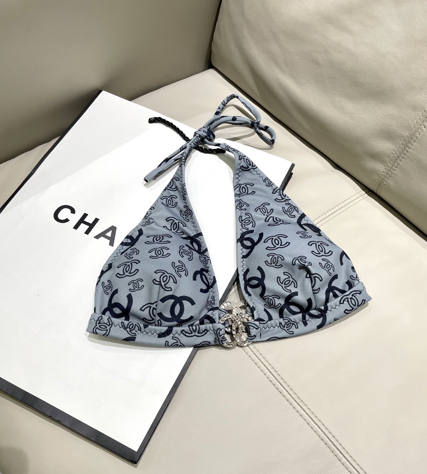 Chanel新款比基尼👙❤️😍🥰适合多种场景的游泳衣🏊‍♀️海边 游泳池 温泉 水上乐园 漂流都可以😌内