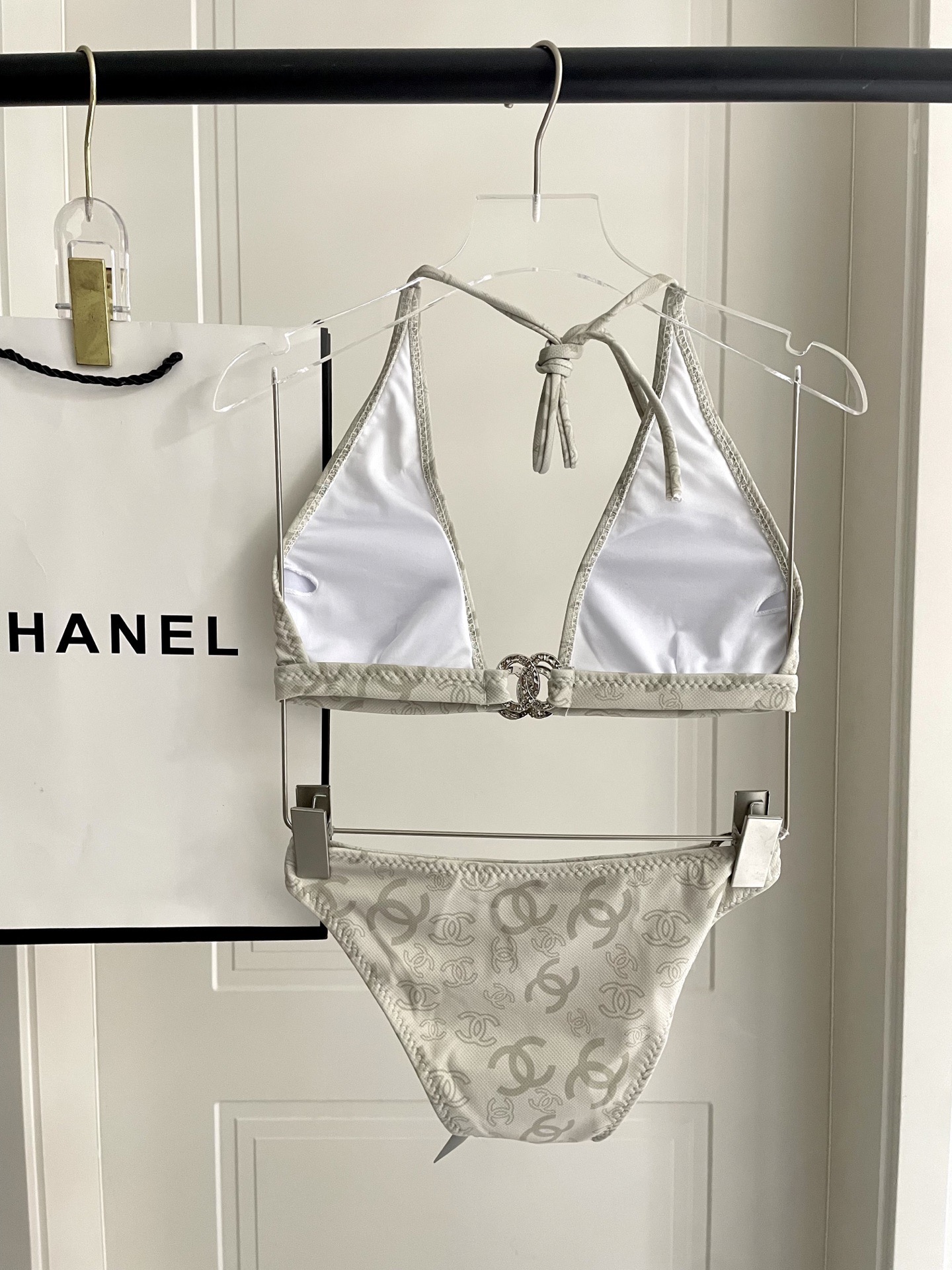 Chanel新款比基尼👙❤️😍🥰适合多种场景的游泳衣🏊‍♀️海边 游泳池 温泉 水上乐园 漂流都可以😌内