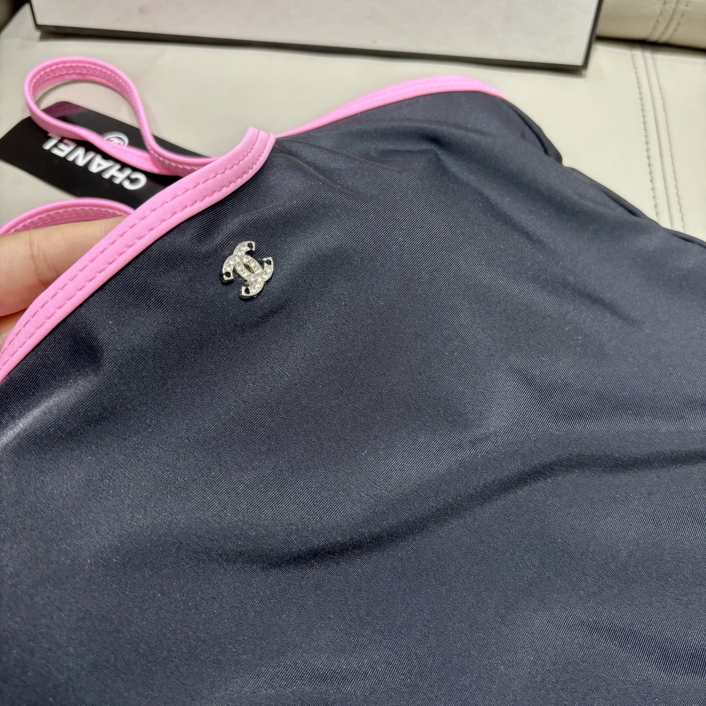 Chanel新款连体泳衣😍🥰适合多种场景的游泳衣🏊‍♀️海边 游泳池 温泉 水上乐园 漂流都可以😌内搭也