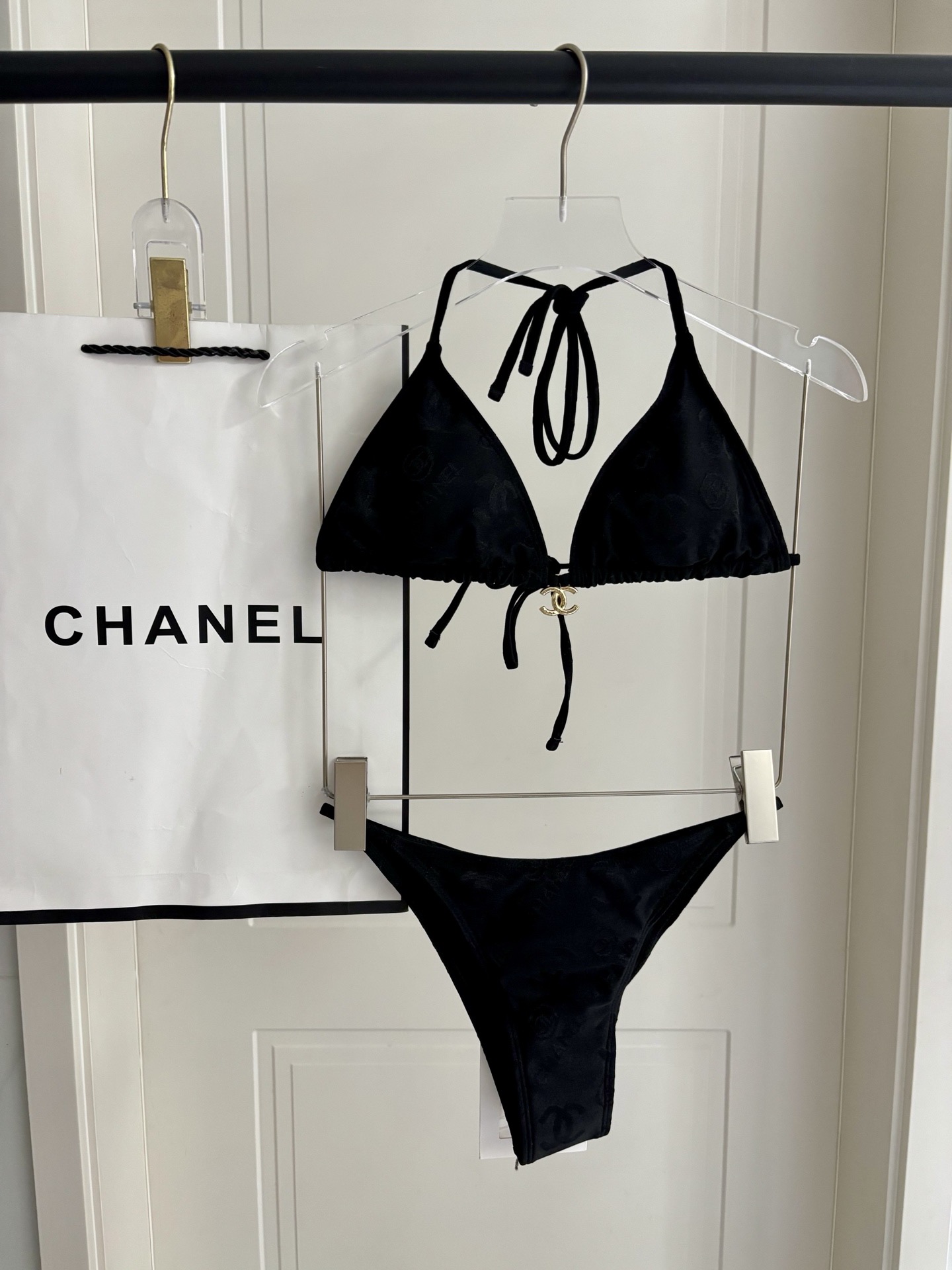 Chanel新款比基尼泳衣😍🥰适合多种场景的游泳衣🏊‍♀️海边 游泳池 温泉 水上乐园 漂流都可以😌内搭