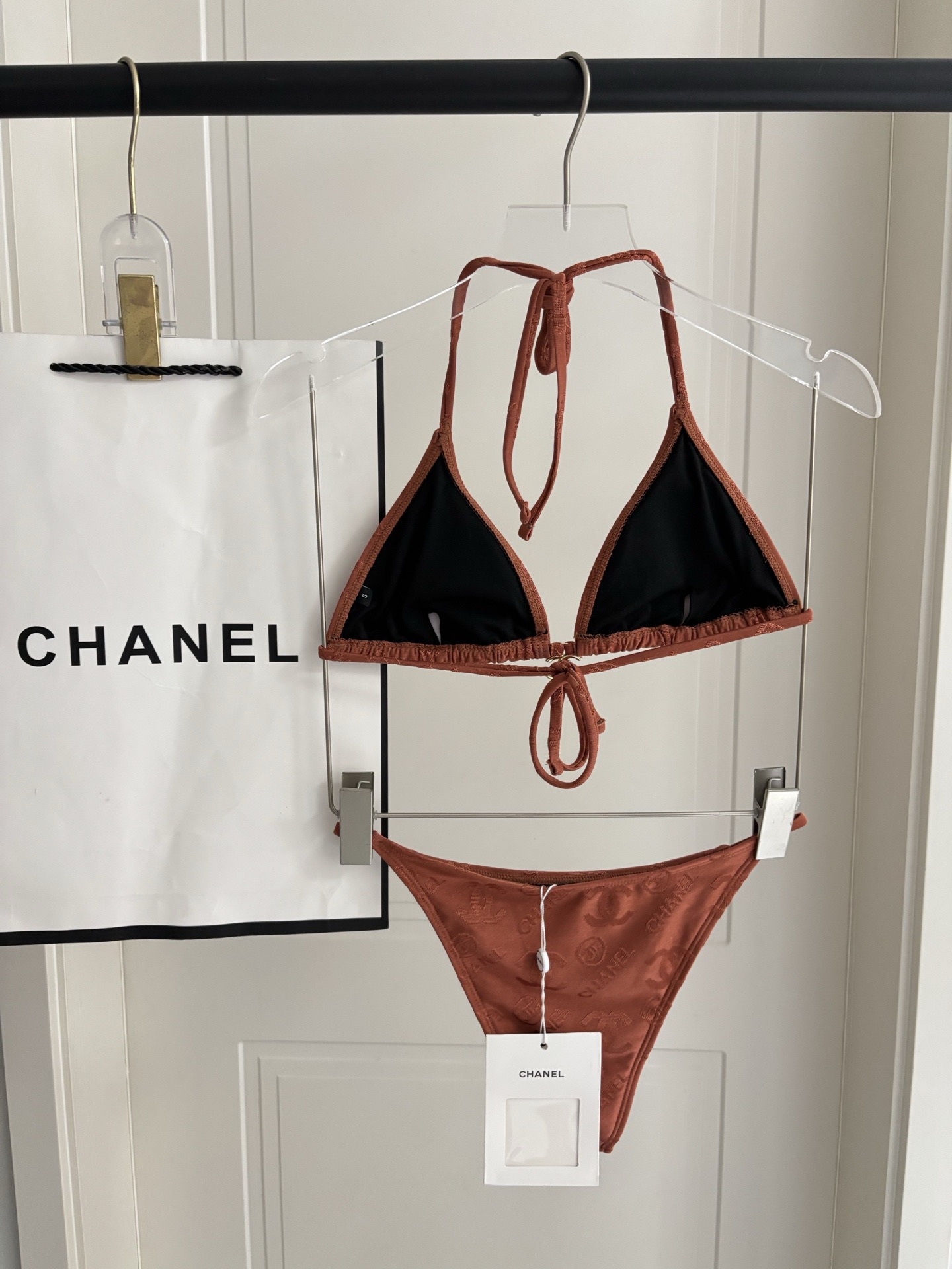 Chanel新款比基尼泳衣😍🥰适合多种场景的游泳衣🏊‍♀️海边 游泳池 温泉 水上乐园 漂流都可以😌内搭