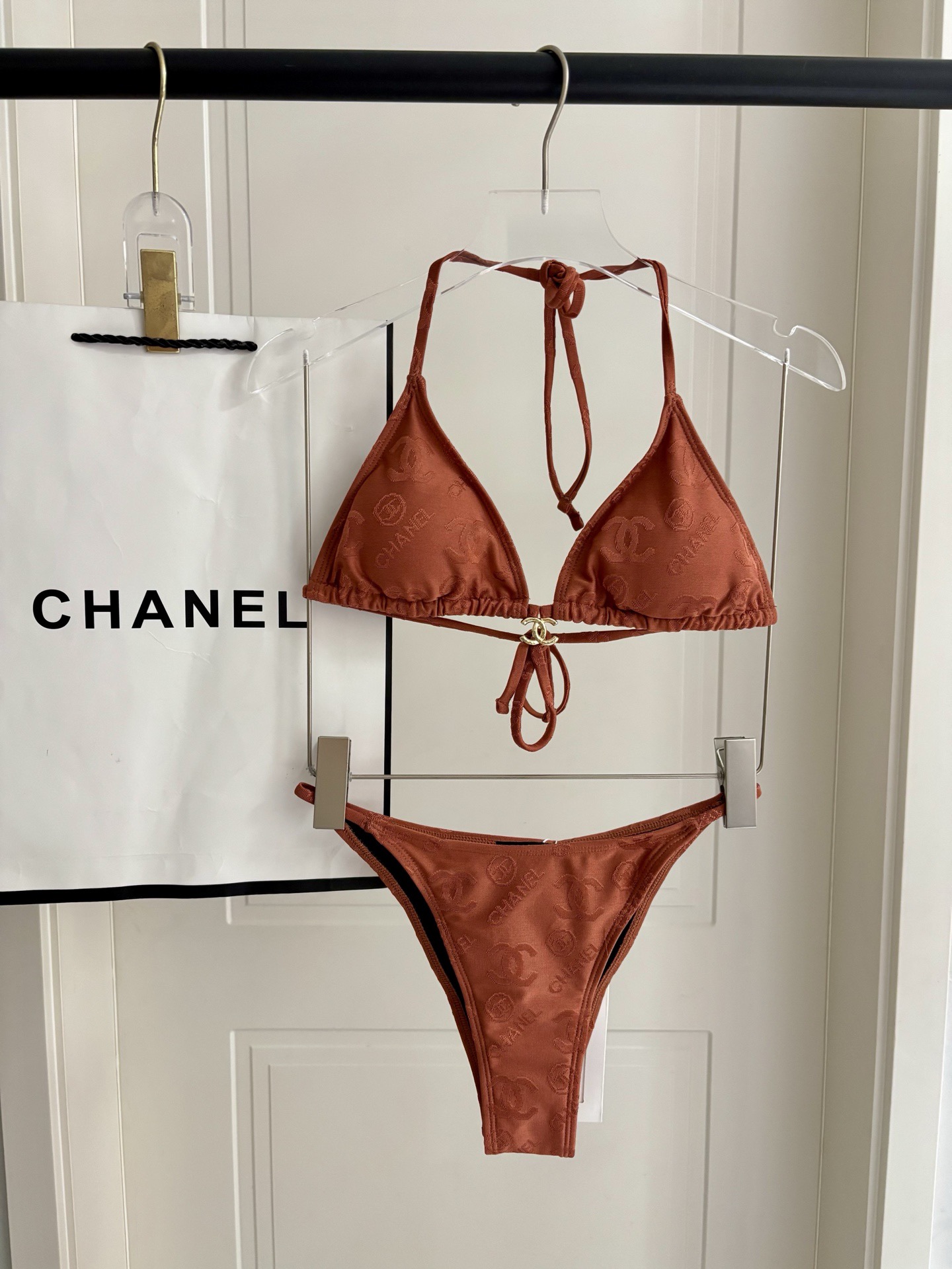 Chanel新款比基尼泳衣😍🥰适合多种场景的游泳衣🏊‍♀️海边 游泳池 温泉 水上乐园 漂流都可以😌内搭