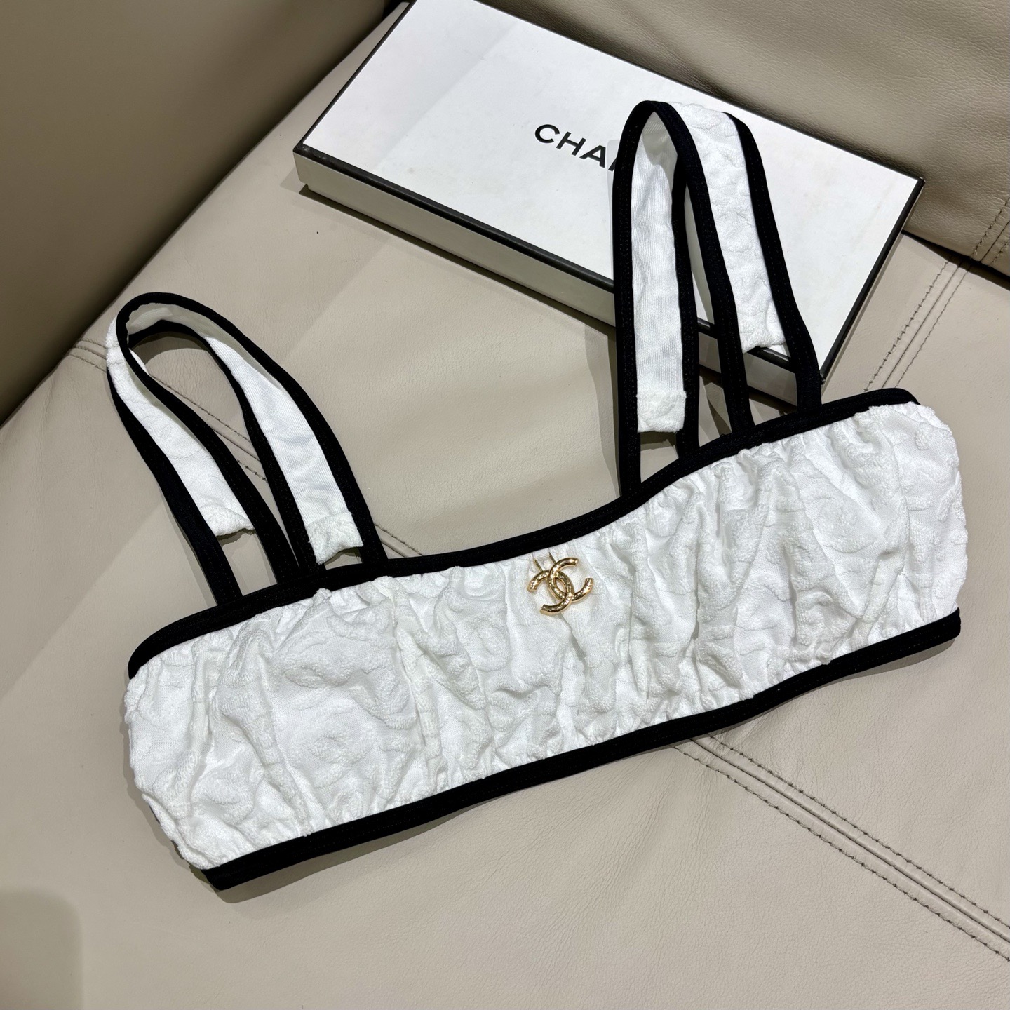 Chanel新款比基尼泳衣😍🥰适合多种场景的游泳衣🏊‍♀️海边 游泳池 温泉 水上乐园 漂流都可以😌内搭