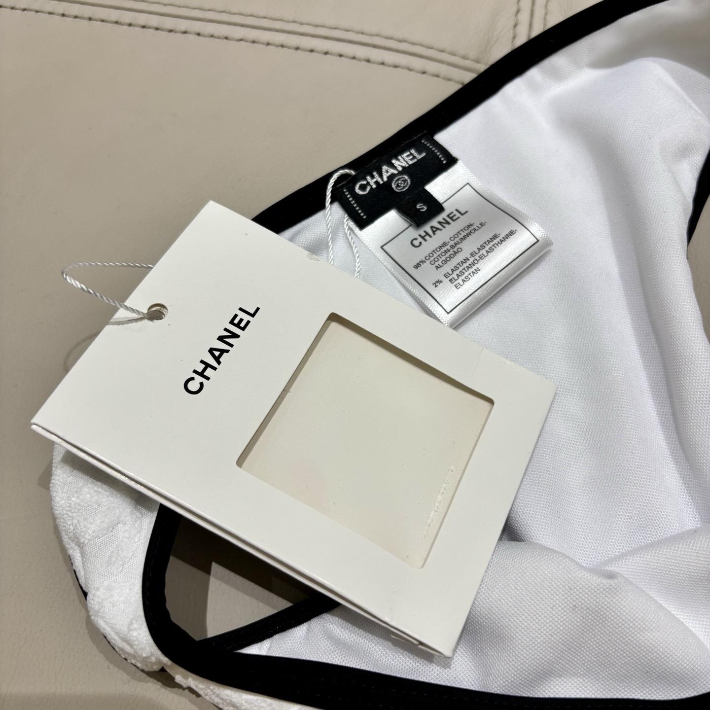 Chanel新款比基尼泳衣😍🥰适合多种场景的游泳衣🏊‍♀️海边 游泳池 温泉 水上乐园 漂流都可以😌内搭