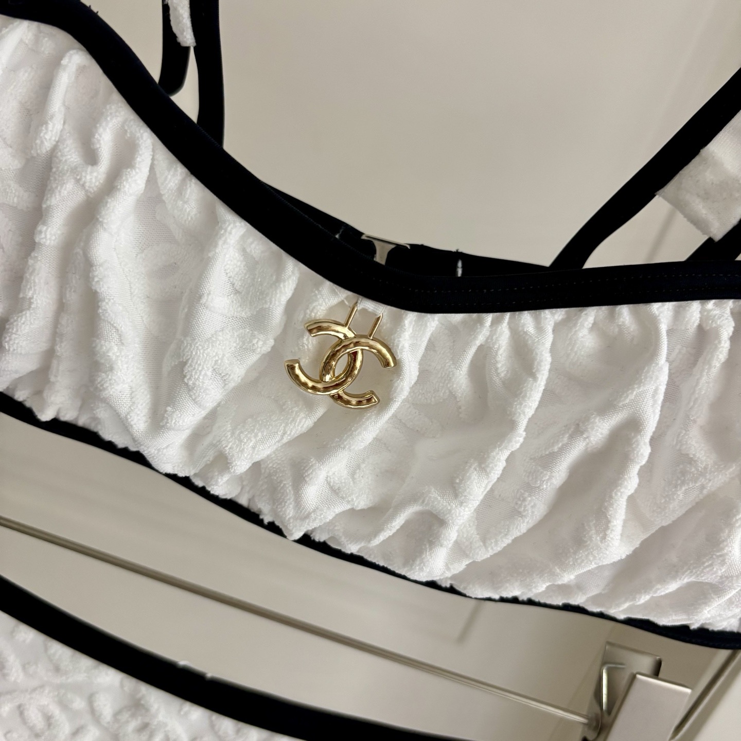 Chanel新款比基尼泳衣😍🥰适合多种场景的游泳衣🏊‍♀️海边 游泳池 温泉 水上乐园 漂流都可以😌内搭
