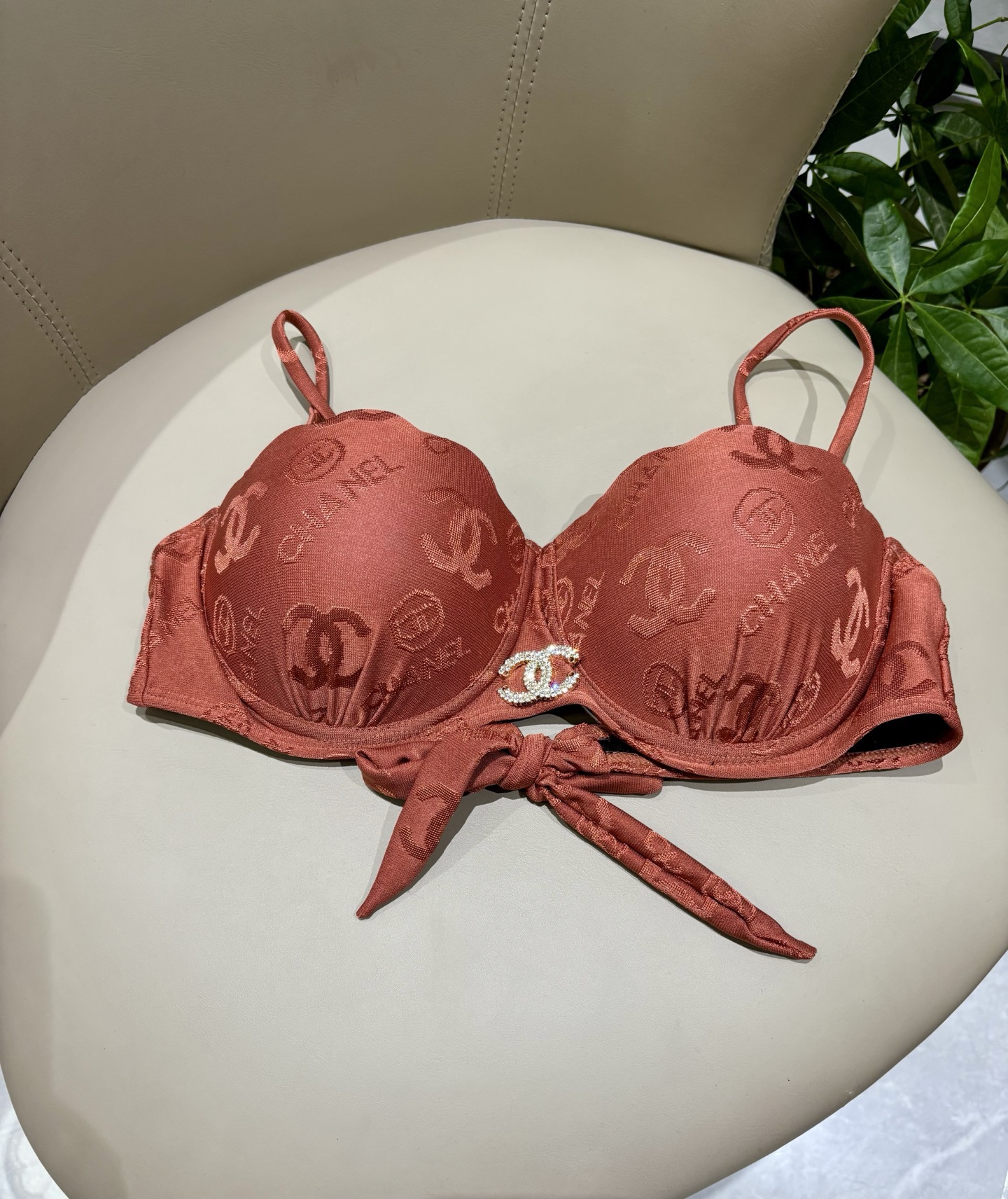 Chanel新款比基尼泳衣😍🥰适合多种场景的游泳衣🏊‍♀️海边 游泳池 温泉 水上乐园 漂流都可以😌内搭