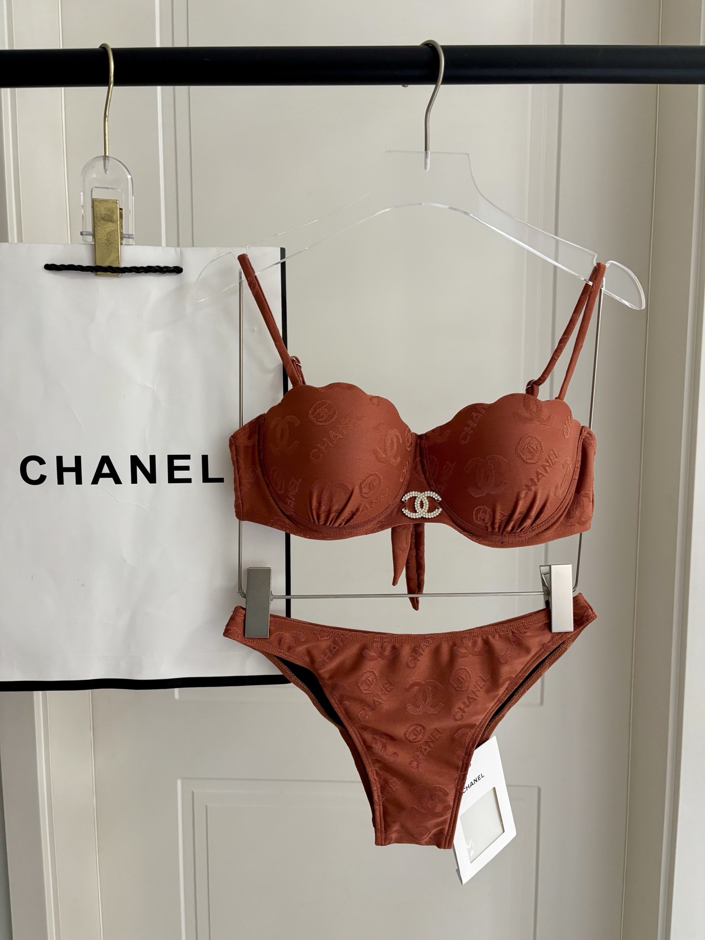 Chanel新款比基尼泳衣😍🥰适合多种场景的游泳衣🏊‍♀️海边 游泳池 温泉 水上乐园 漂流都可以😌内搭