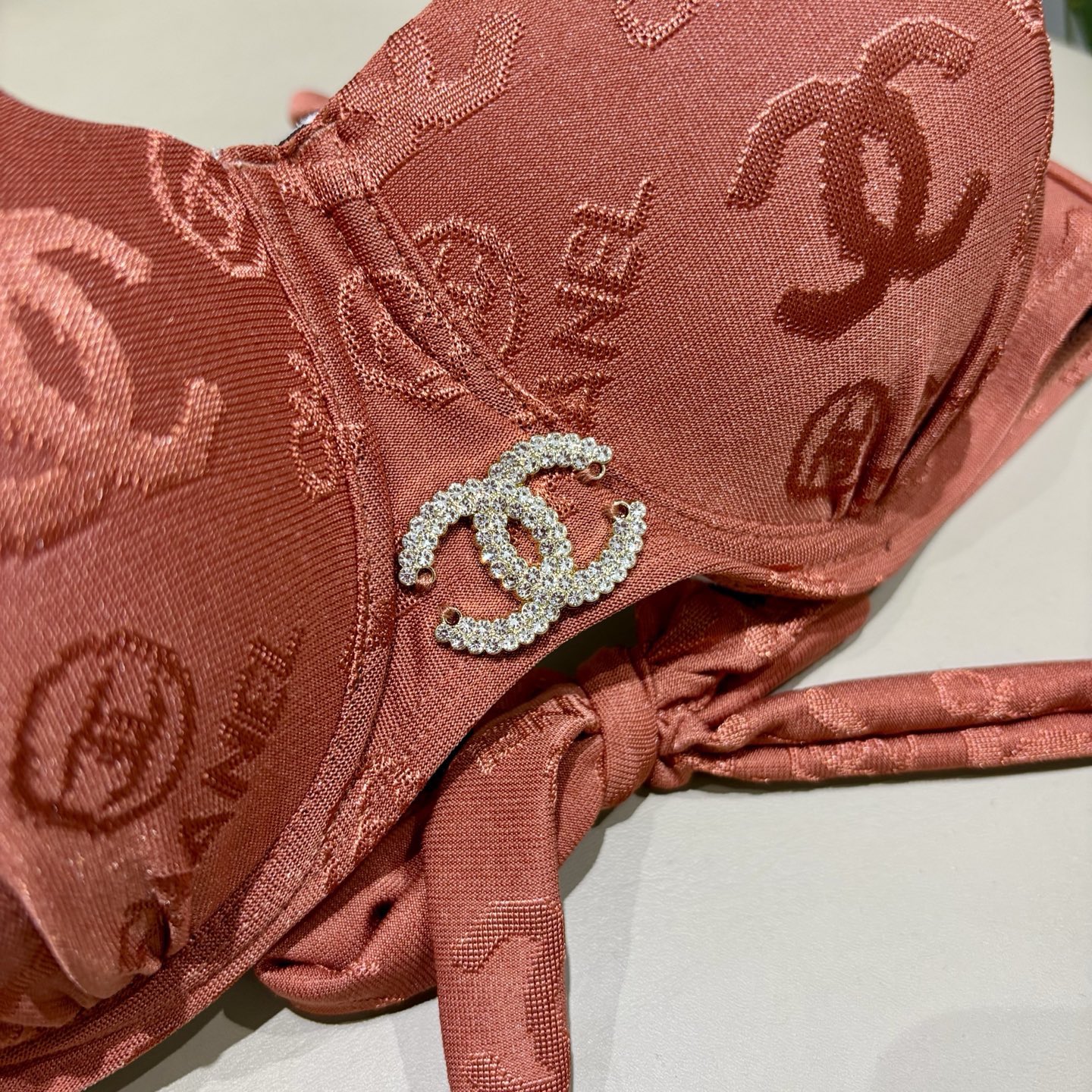 Chanel新款比基尼泳衣😍🥰适合多种场景的游泳衣🏊‍♀️海边 游泳池 温泉 水上乐园 漂流都可以😌内搭