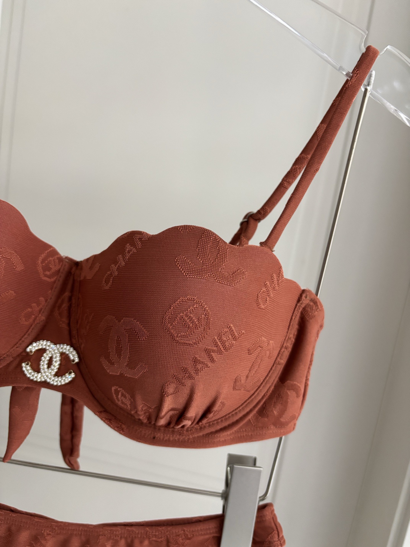 Chanel新款比基尼泳衣😍🥰适合多种场景的游泳衣🏊‍♀️海边 游泳池 温泉 水上乐园 漂流都可以😌内搭