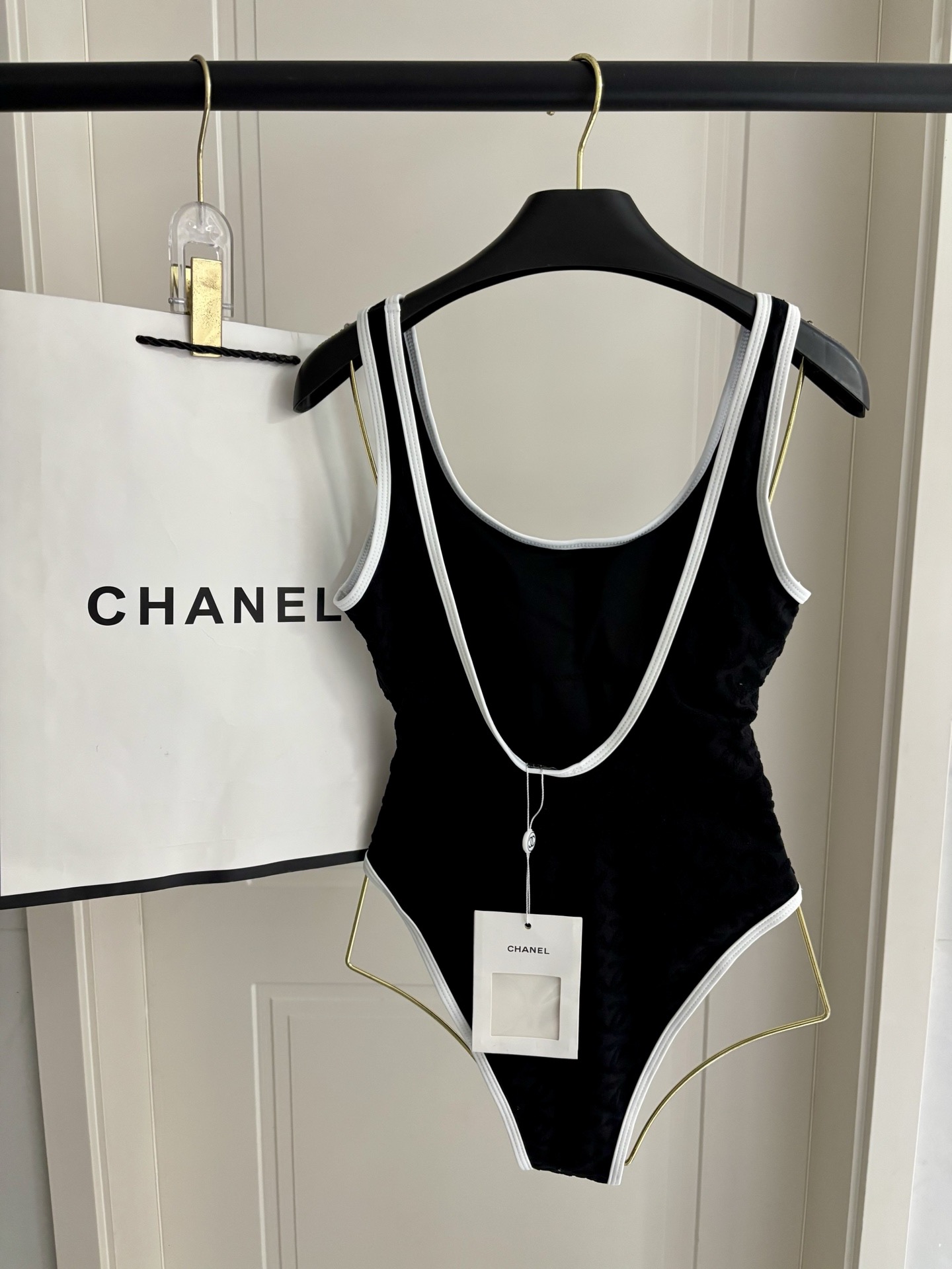 Chanel新款泳衣😍🥰适合多种场景的游泳衣🏊‍♀️海边 游泳池 温泉 水上乐园 漂流都可以😌内搭也完全