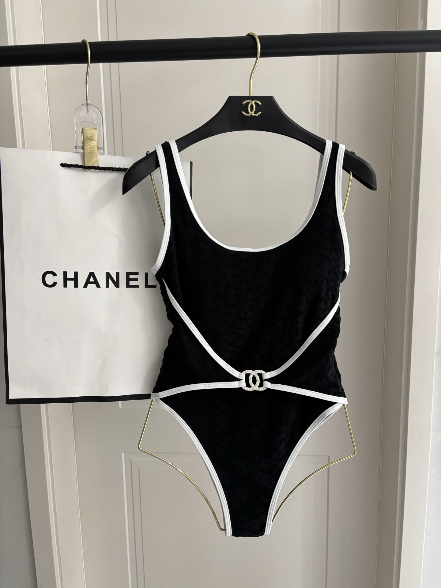 Chanel新款泳衣😍🥰适合多种场景的游泳衣🏊‍♀️海边 游泳池 温泉 水上乐园 漂流都可以😌内搭也完全
