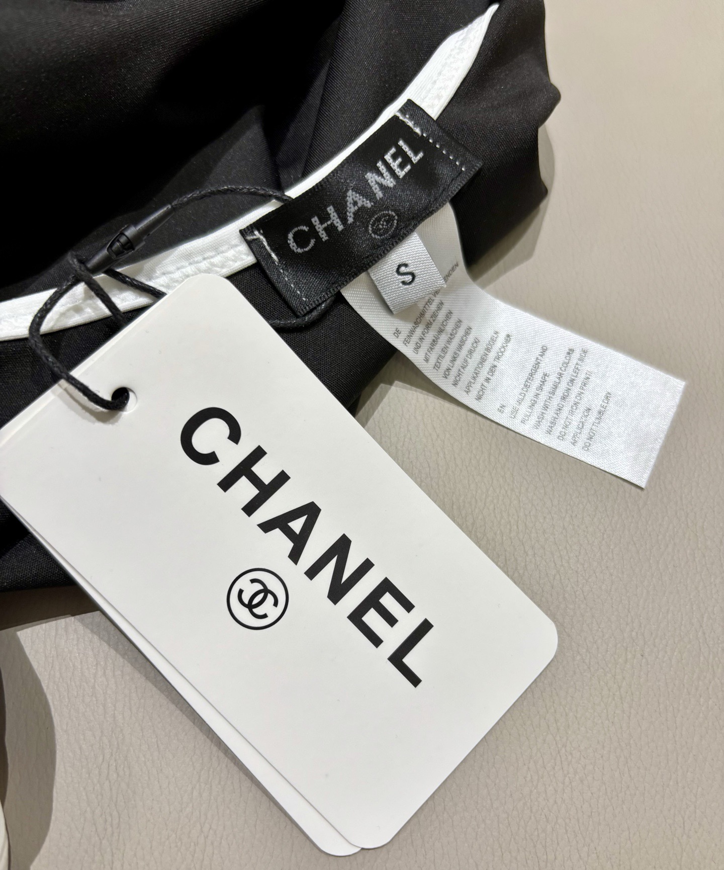 Chanel新款泳衣😍🥰适合多种场景的游泳衣🏊‍♀️海边 游泳池 温泉 水上乐园 漂流都可以😌内搭也完全