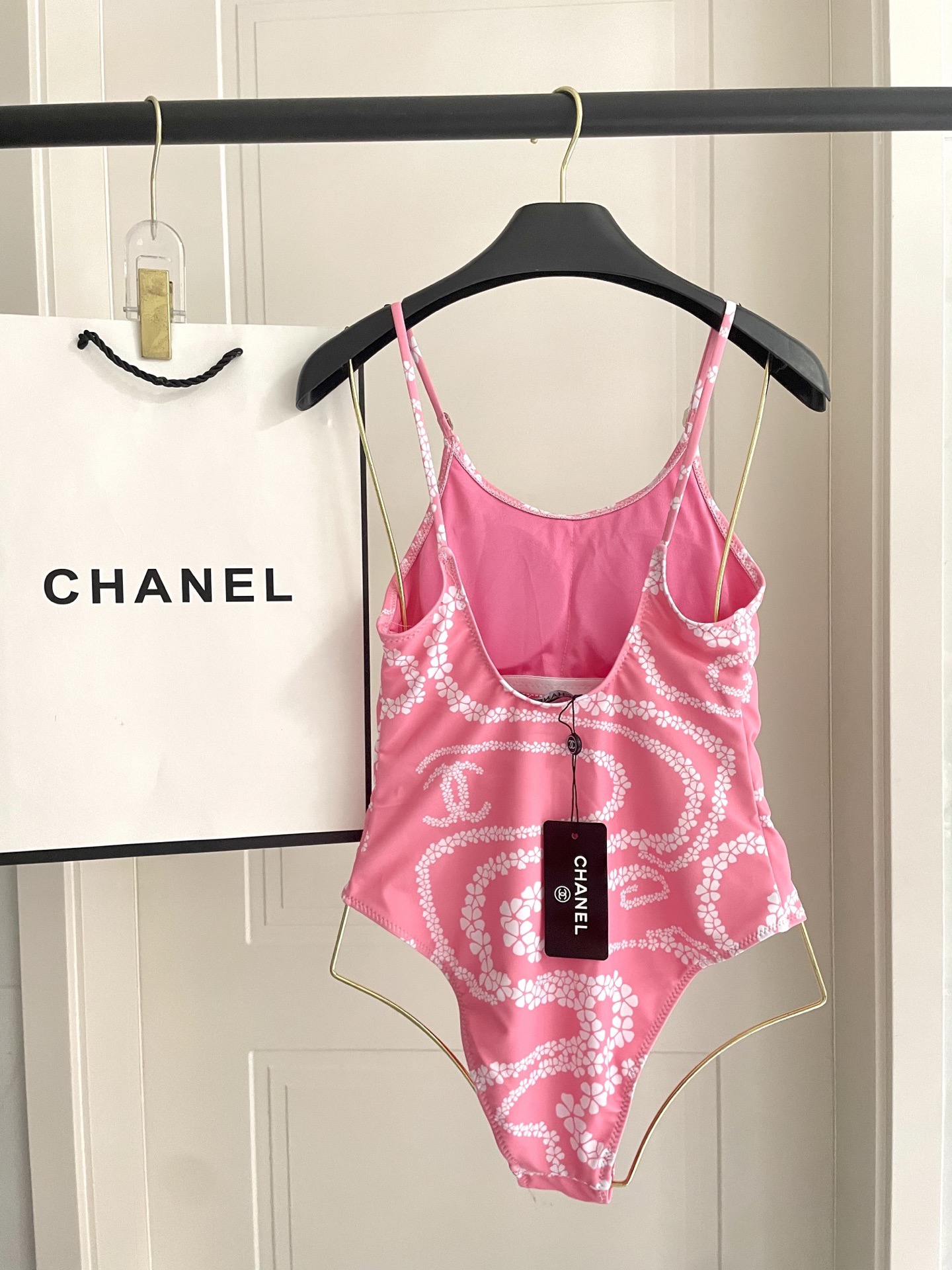 Chanel新款泳衣😍🥰适合多种场景的游泳衣🏊‍♀️海边 游泳池 温泉 水上乐园 漂流都可以😌内搭也完全