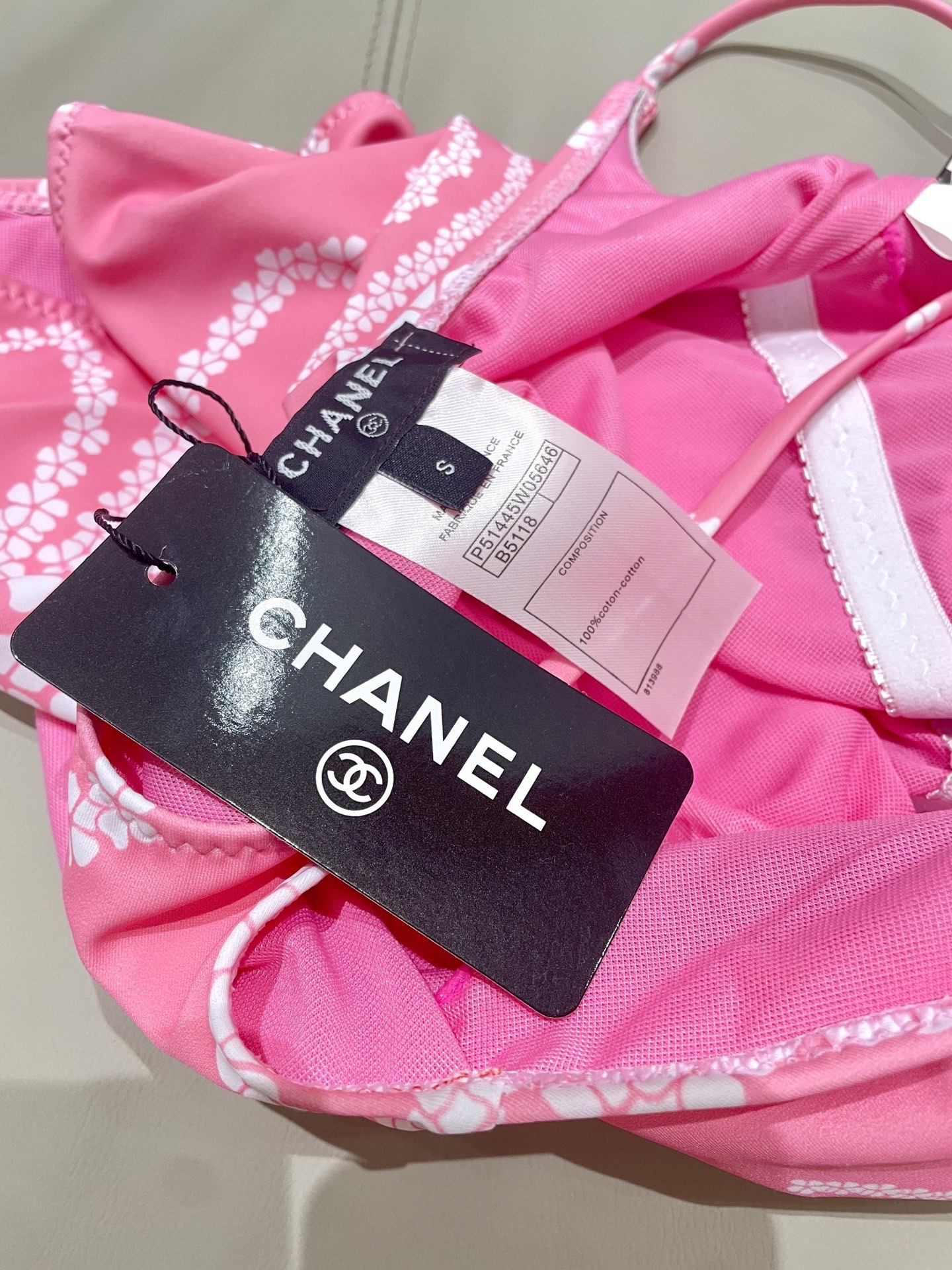 Chanel新款泳衣😍🥰适合多种场景的游泳衣🏊‍♀️海边 游泳池 温泉 水上乐园 漂流都可以😌内搭也完全