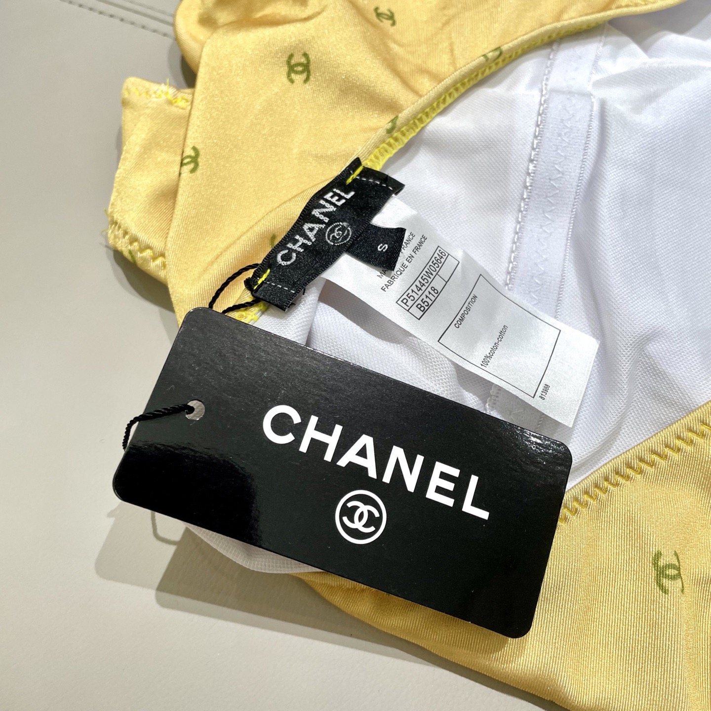 Chanel新款泳衣😍🥰适合多种场景的游泳衣🏊‍♀️海边 游泳池 温泉 水上乐园 漂流都可以😌内搭也完全