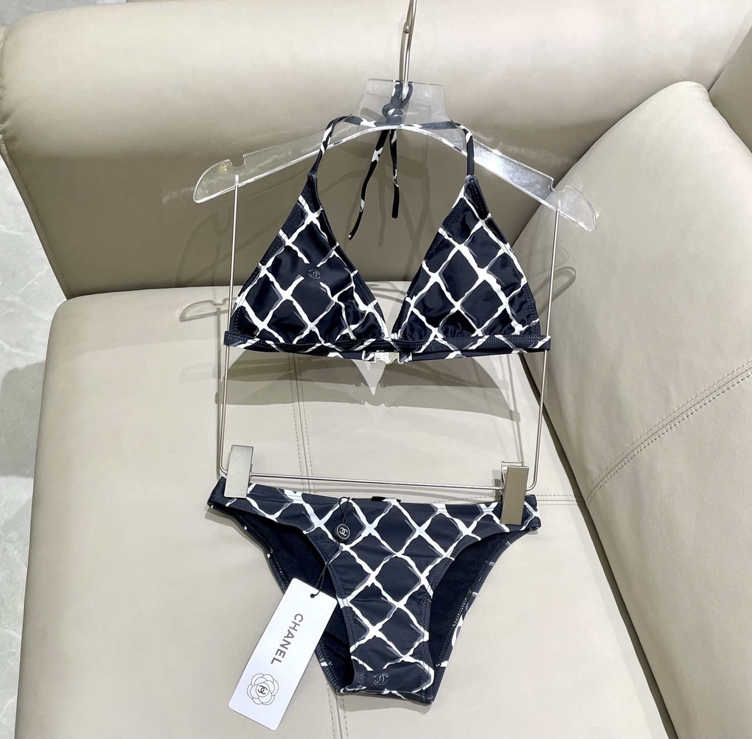 Chanel新款比基尼泳衣😍🥰适合多种场景的游泳衣🏊‍♀️海边 游泳池 温泉 水上乐园 漂流都可以😌内搭