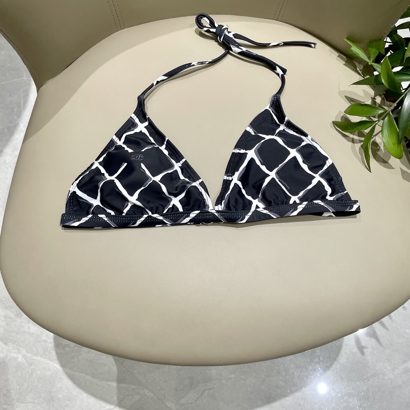 Chanel新款比基尼泳衣😍🥰适合多种场景的游泳衣🏊‍♀️海边 游泳池 温泉 水上乐园 漂流都可以😌内搭