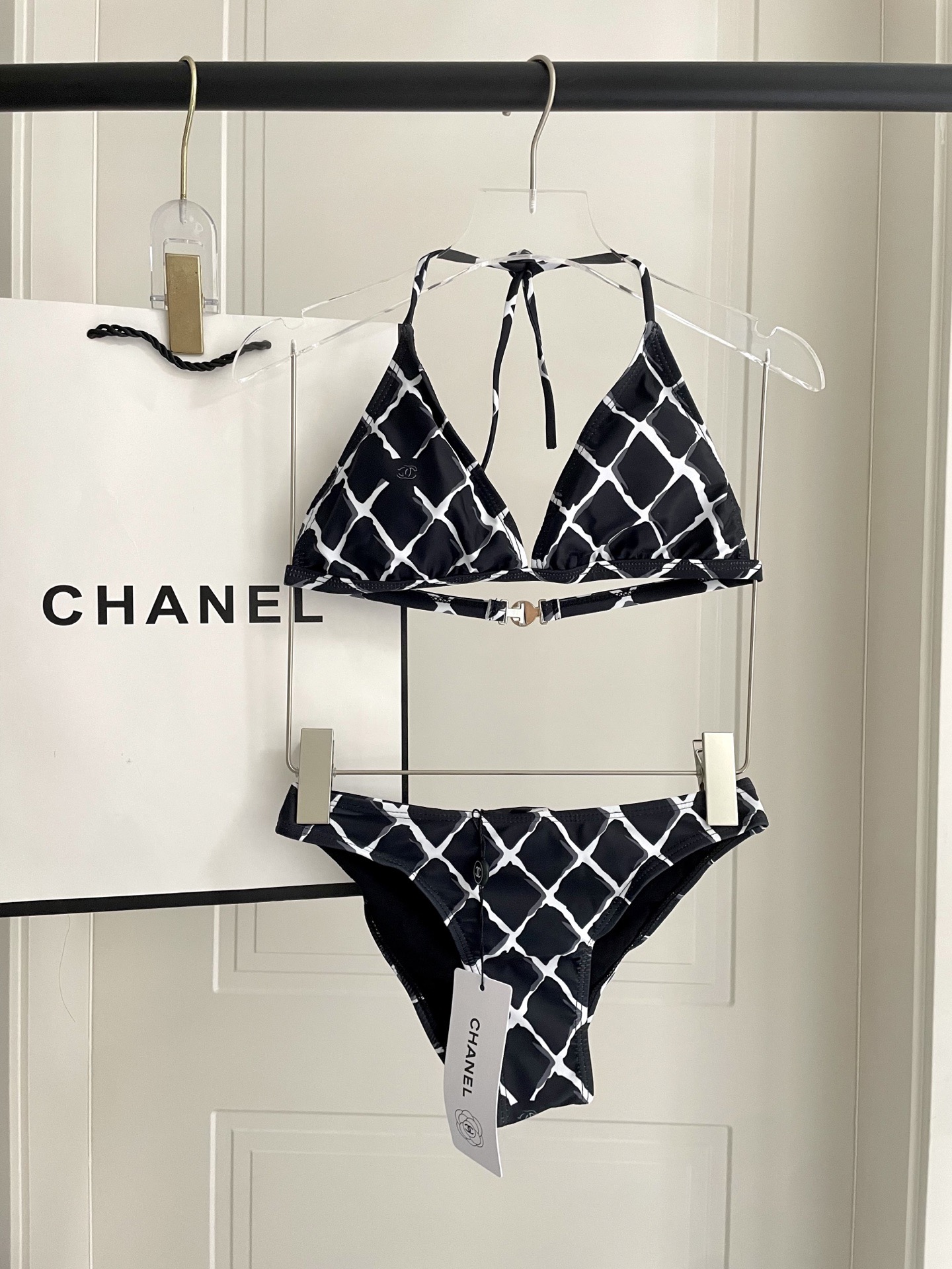 Chanel新款比基尼泳衣😍🥰适合多种场景的游泳衣🏊‍♀️海边 游泳池 温泉 水上乐园 漂流都可以😌内搭