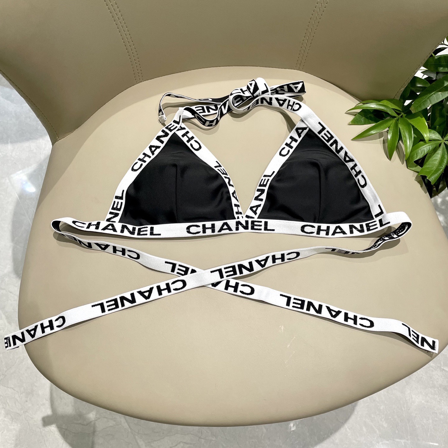 Chanel新款比基尼泳衣😍🥰适合多种场景的游泳衣🏊‍♀️海边 游泳池 温泉 水上乐园 漂流都可以😌内搭