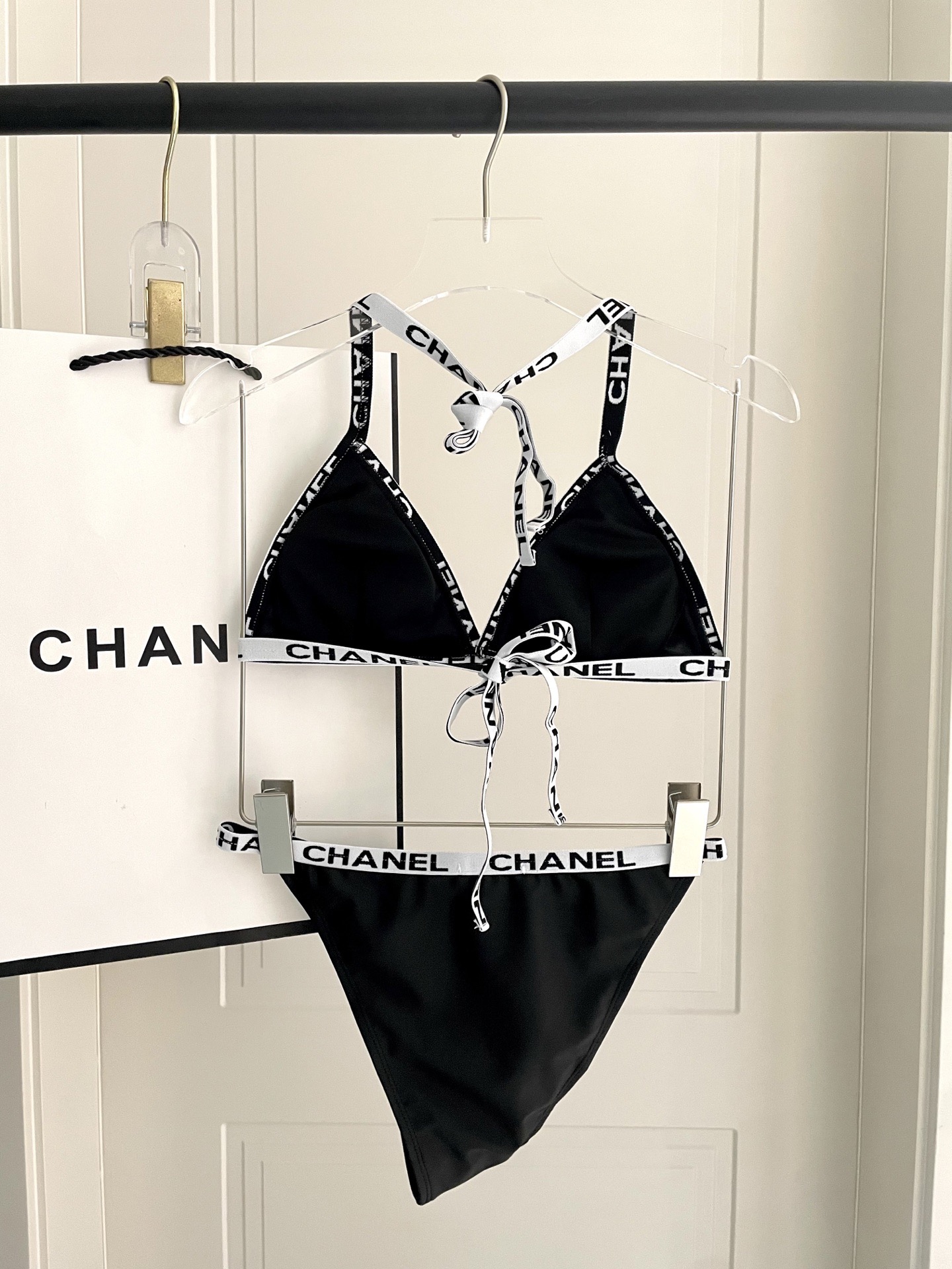 Chanel新款比基尼泳衣😍🥰适合多种场景的游泳衣🏊‍♀️海边 游泳池 温泉 水上乐园 漂流都可以😌内搭