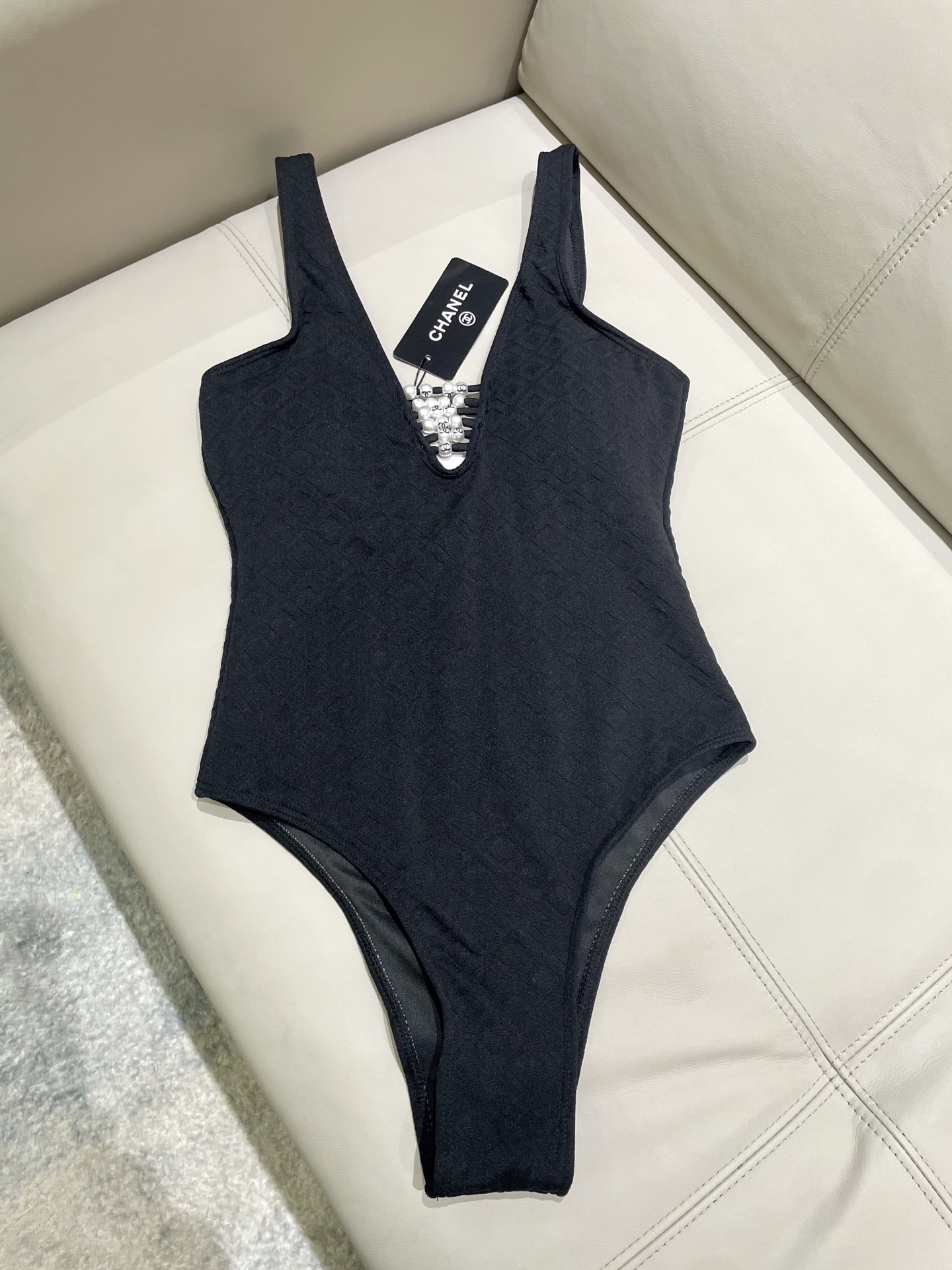 Chanel新款泳衣😍🥰适合多种场景的游泳衣🏊‍♀️海边 游泳池 温泉 水上乐园 漂流都可以😌内搭也完全