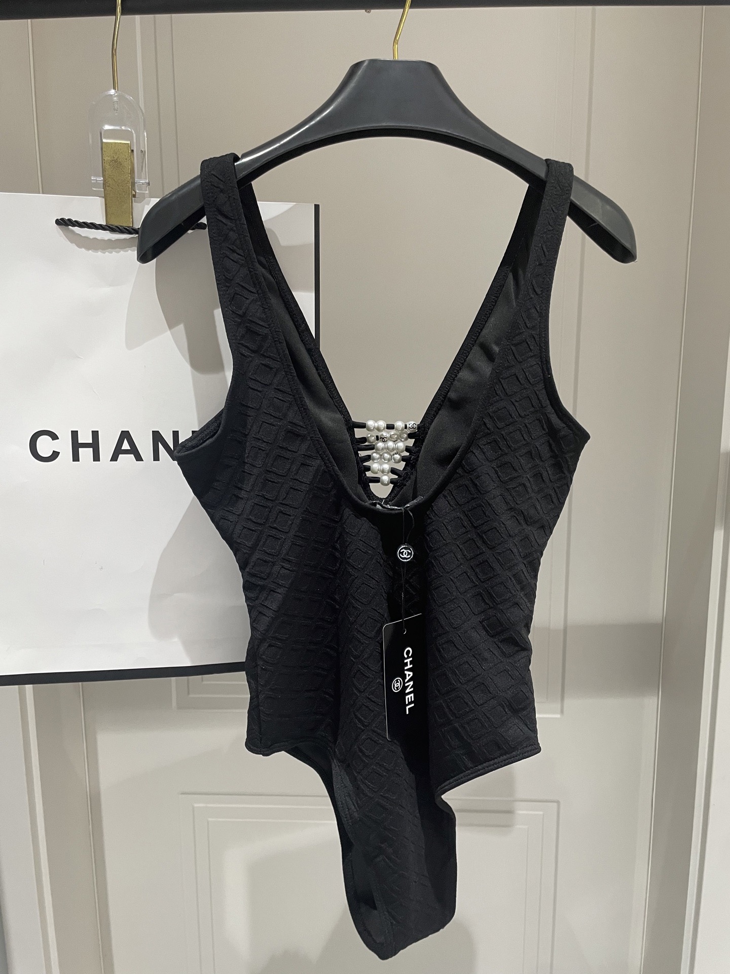 Chanel新款泳衣😍🥰适合多种场景的游泳衣🏊‍♀️海边 游泳池 温泉 水上乐园 漂流都可以😌内搭也完全