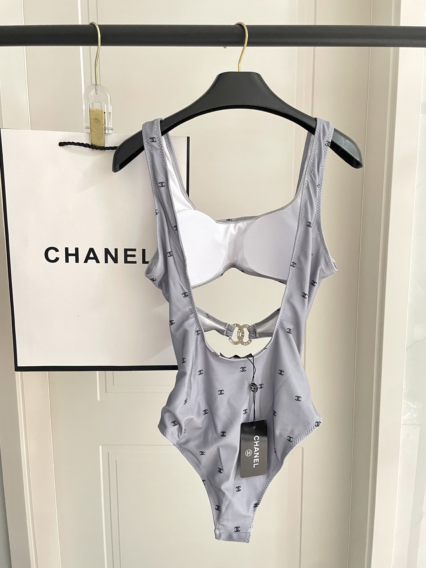 Chanel新款泳衣😍🥰适合多种场景的游泳衣🏊‍♀️海边 游泳池 温泉 水上乐园 漂流都可以😌内搭也完全