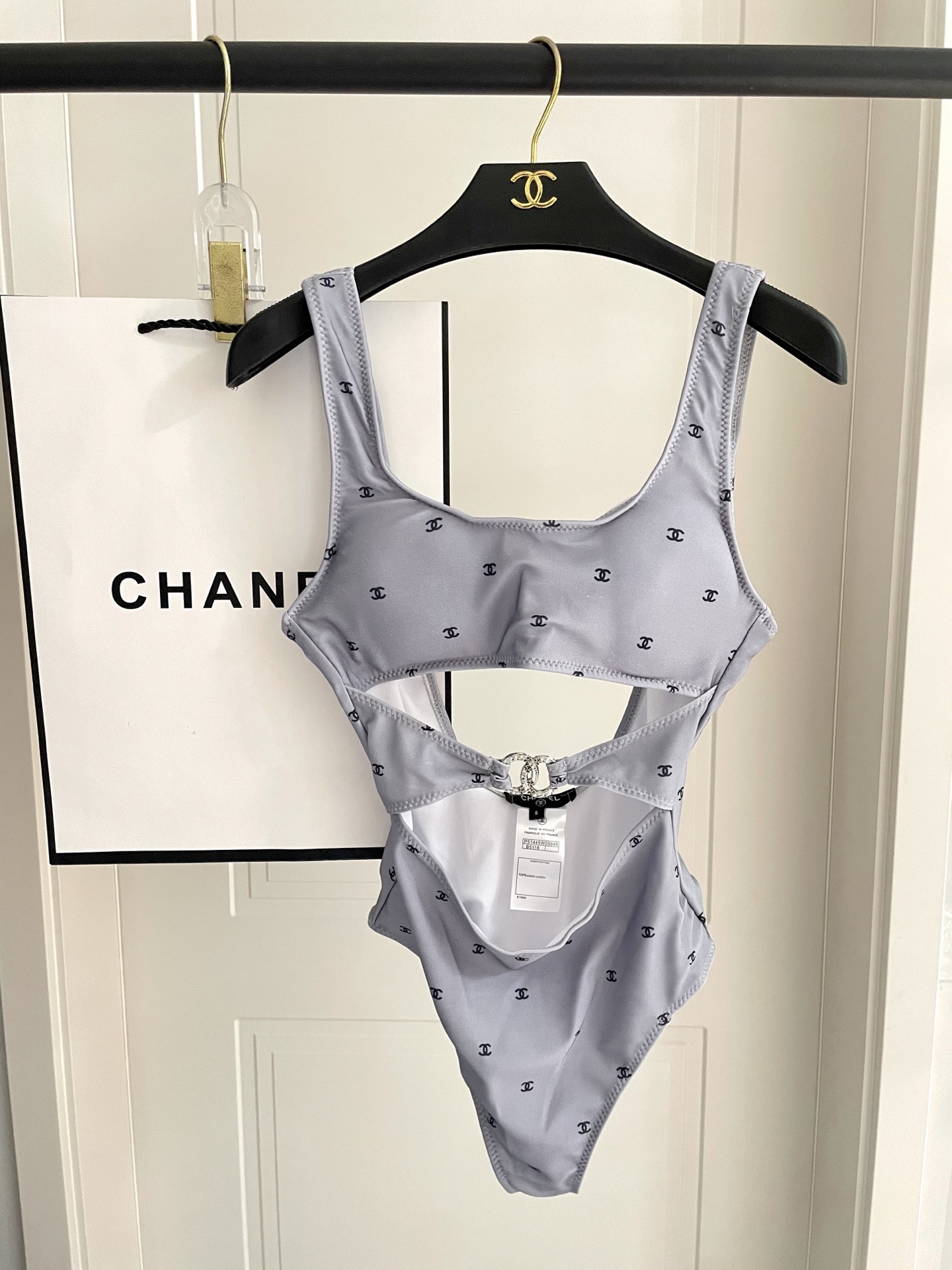 Chanel新款泳衣😍🥰适合多种场景的游泳衣🏊‍♀️海边 游泳池 温泉 水上乐园 漂流都可以😌内搭也完全