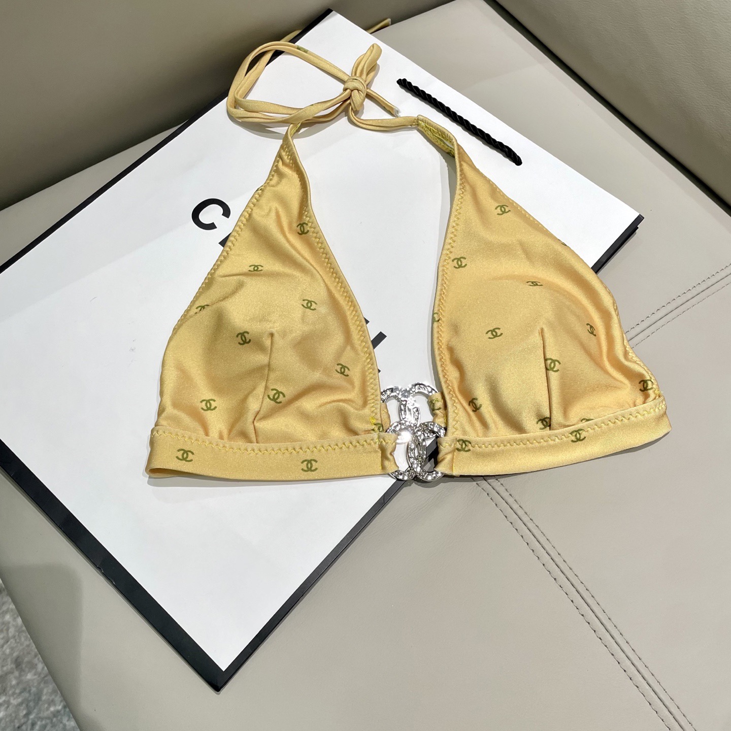 Chanel比基尼泳衣😍🥰适合多种场景的游泳衣🏊‍♀️海边 游泳池 温泉 水上乐园 漂流都可以😌内搭也完