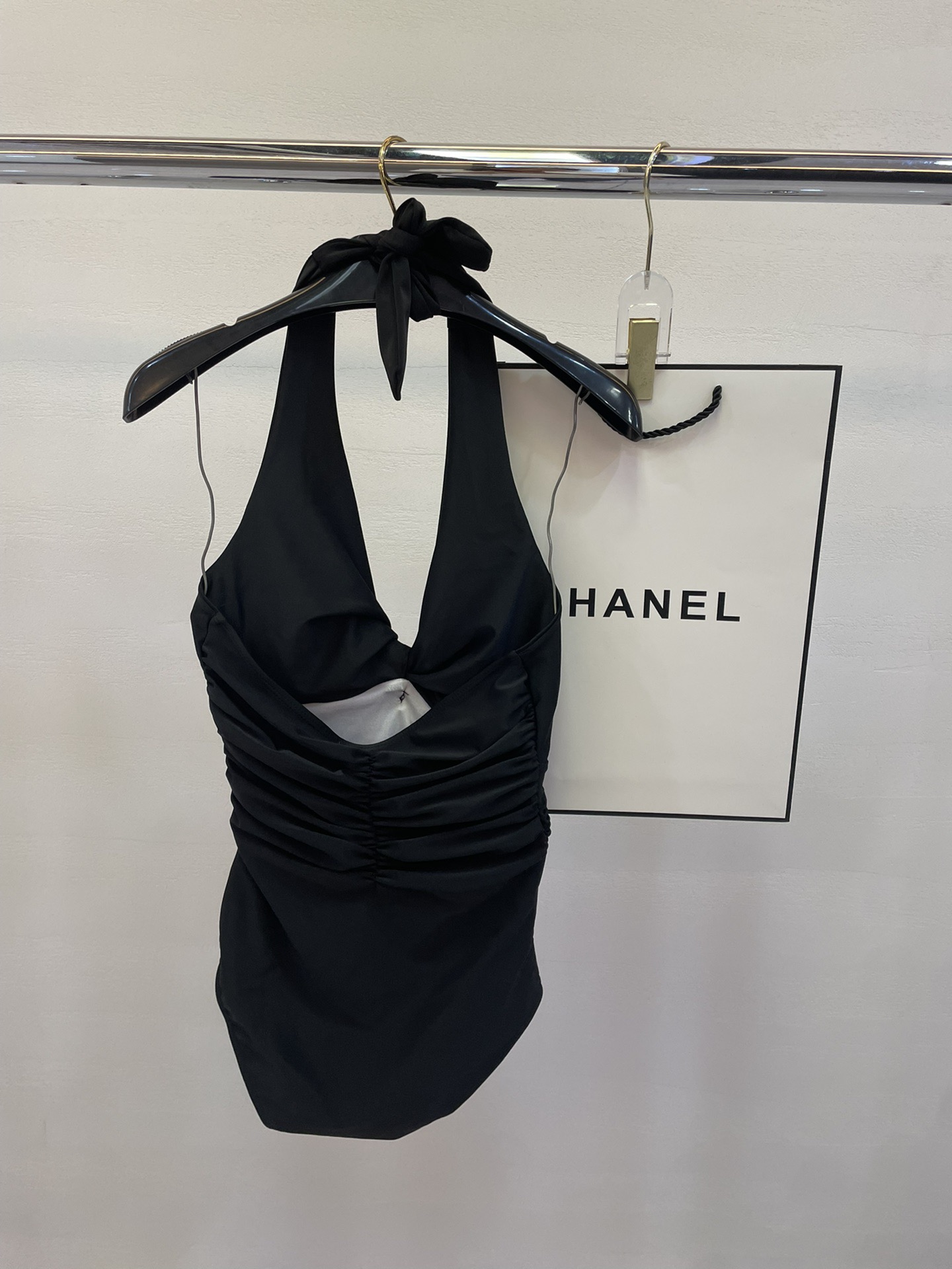 Chanel新款泳衣😍🥰适合多种场景的游泳衣🏊‍♀️海边 游泳池 温泉 水上乐园 漂流都可以😌内搭也完全