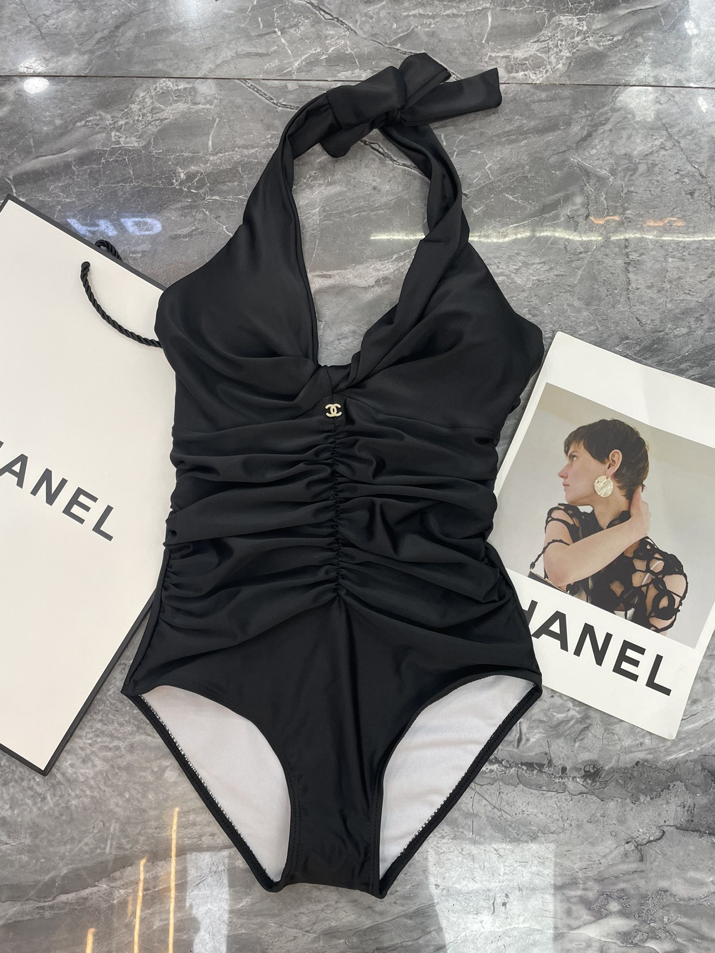 Chanel新款泳衣😍🥰适合多种场景的游泳衣🏊‍♀️海边 游泳池 温泉 水上乐园 漂流都可以😌内搭也完全